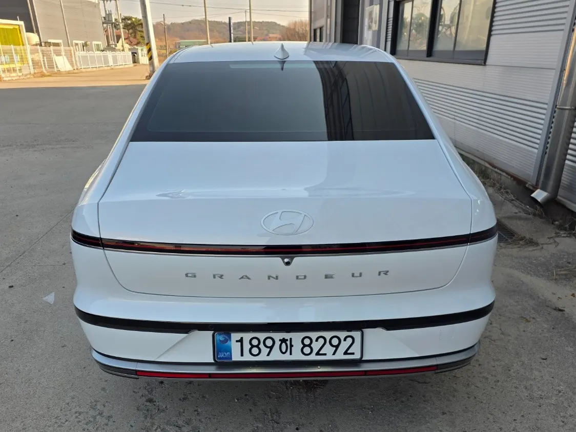Hyundai (GN7) 2026 3/5