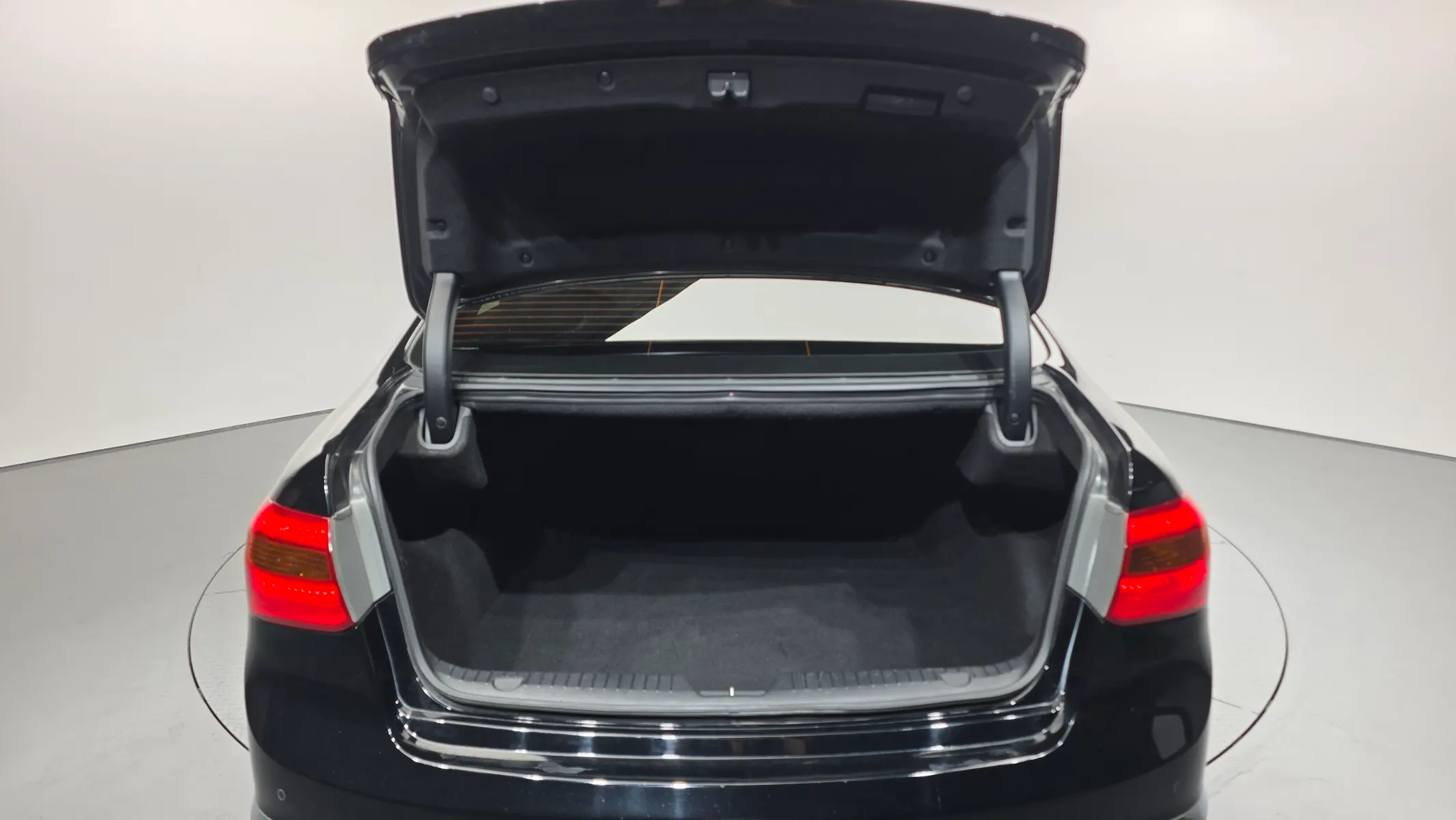 Kia K7 VG270 2010 20/21