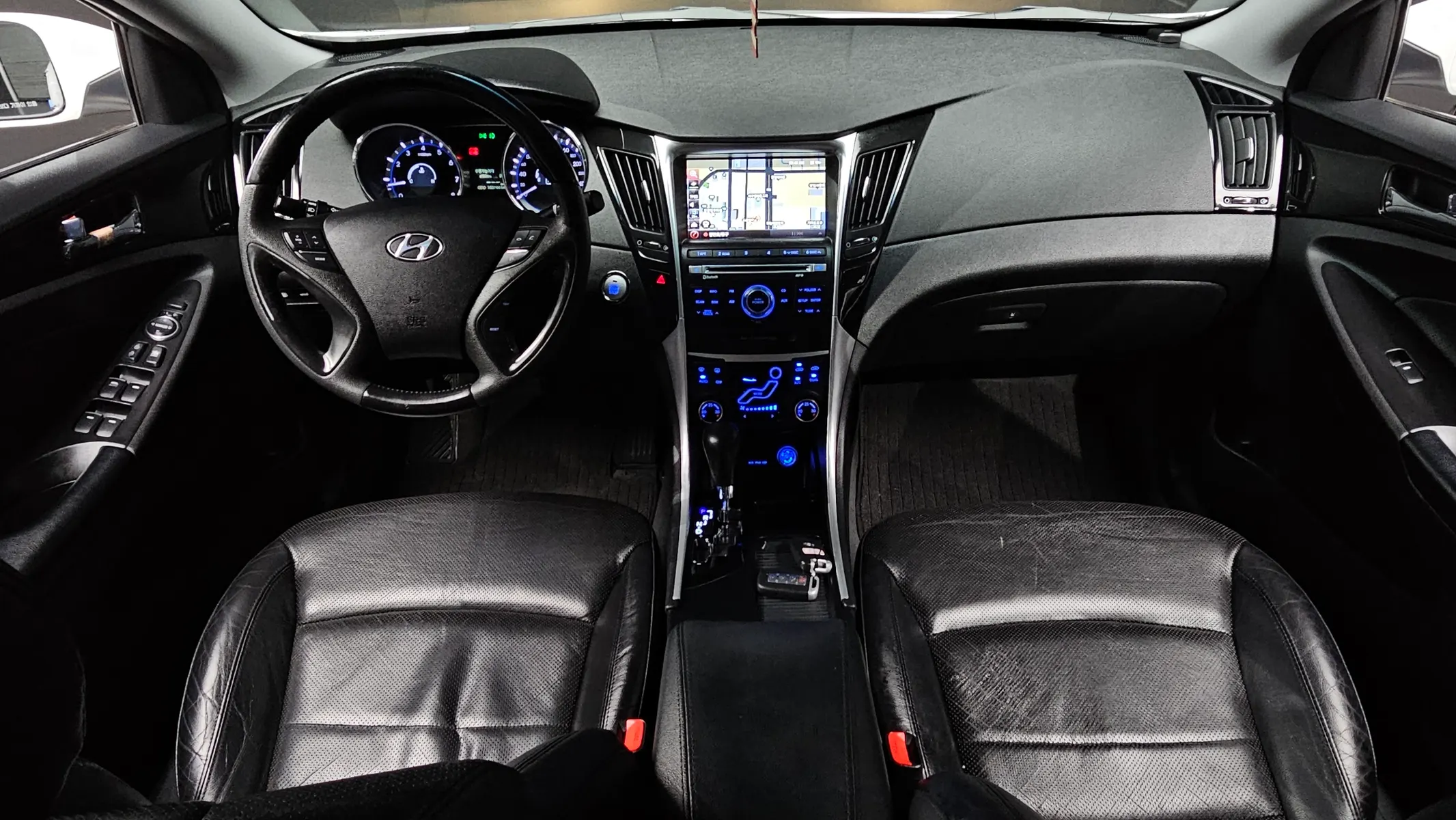 Hyundai YF Y20 2010 3/5