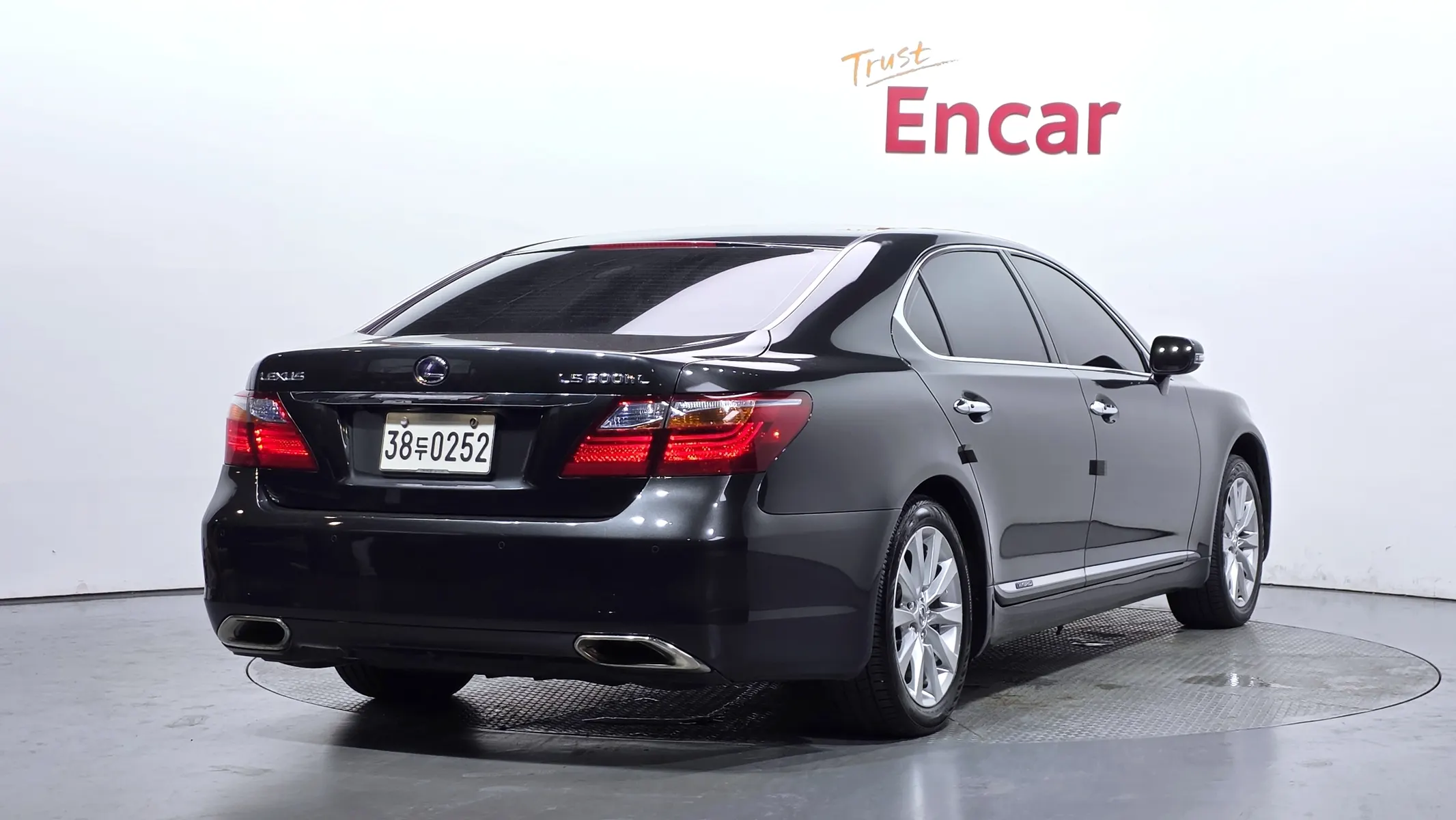 Lexus LS600hL 5 Ottoman 2010 2/21