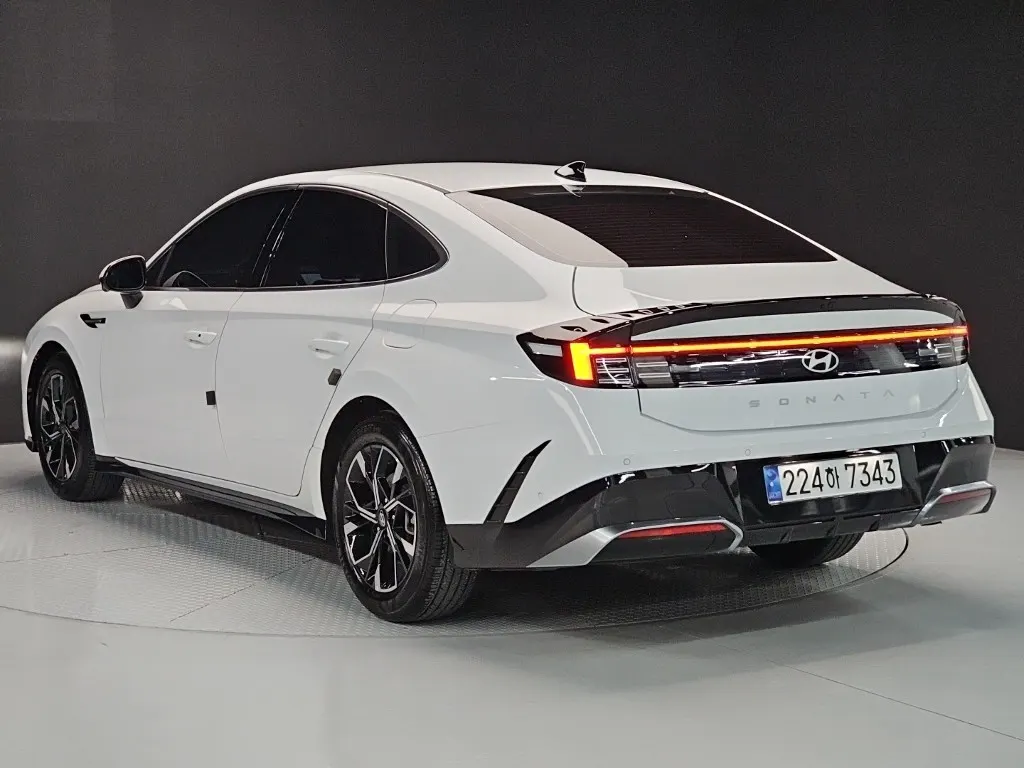 Hyundai (DN8) 2.0 2025 3/5