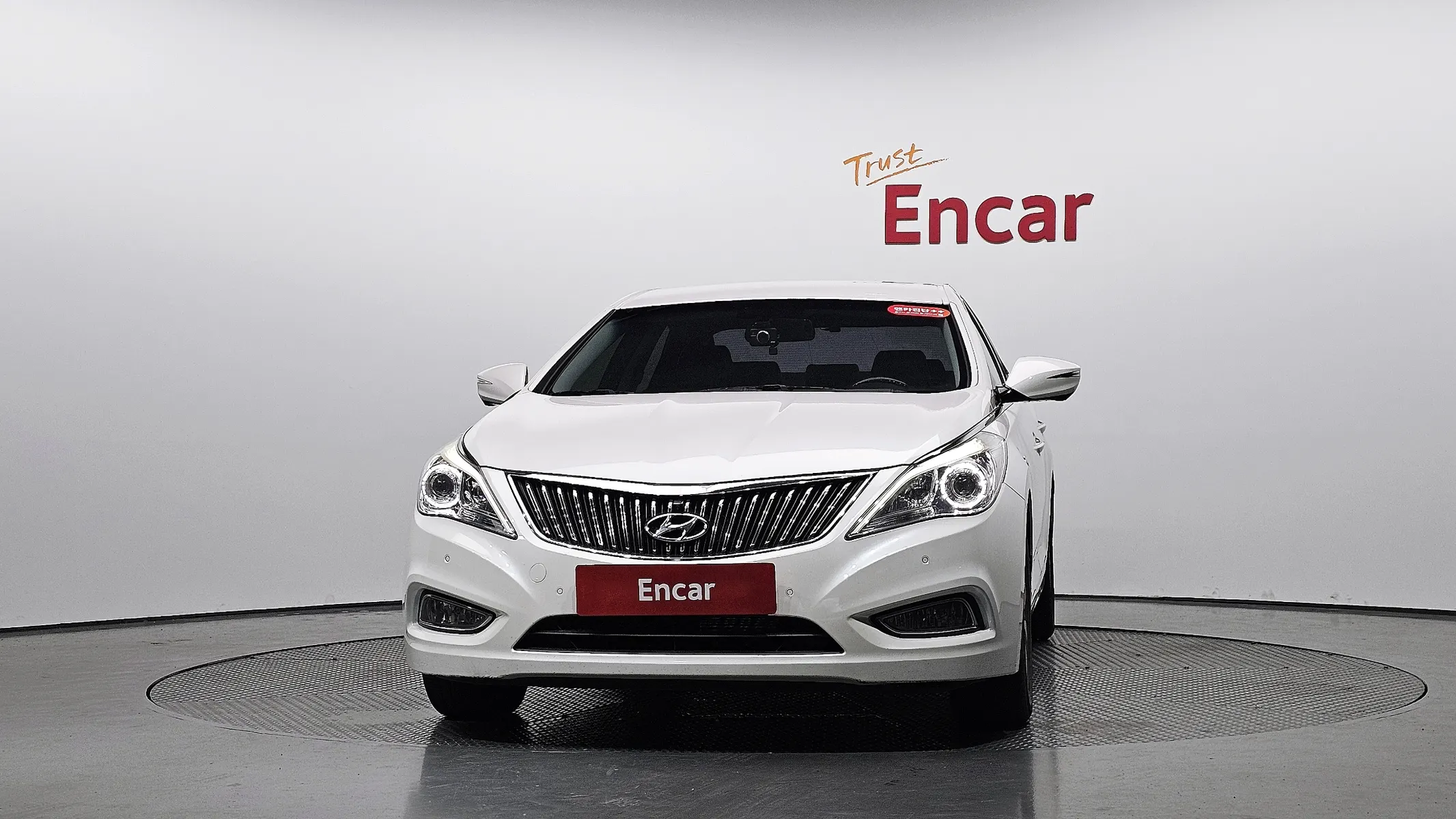Hyundai HG 2014 2/5