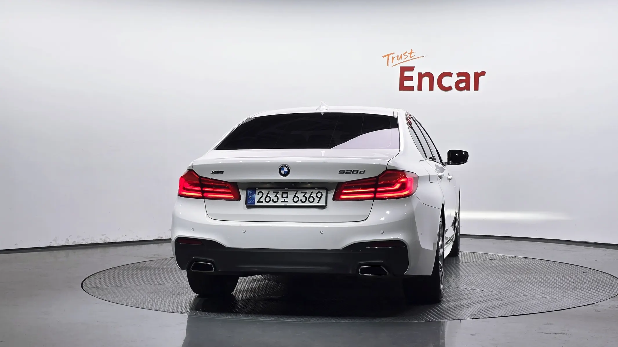 BMW 5 Series (G30) 520d xDrive M 2017 3/31