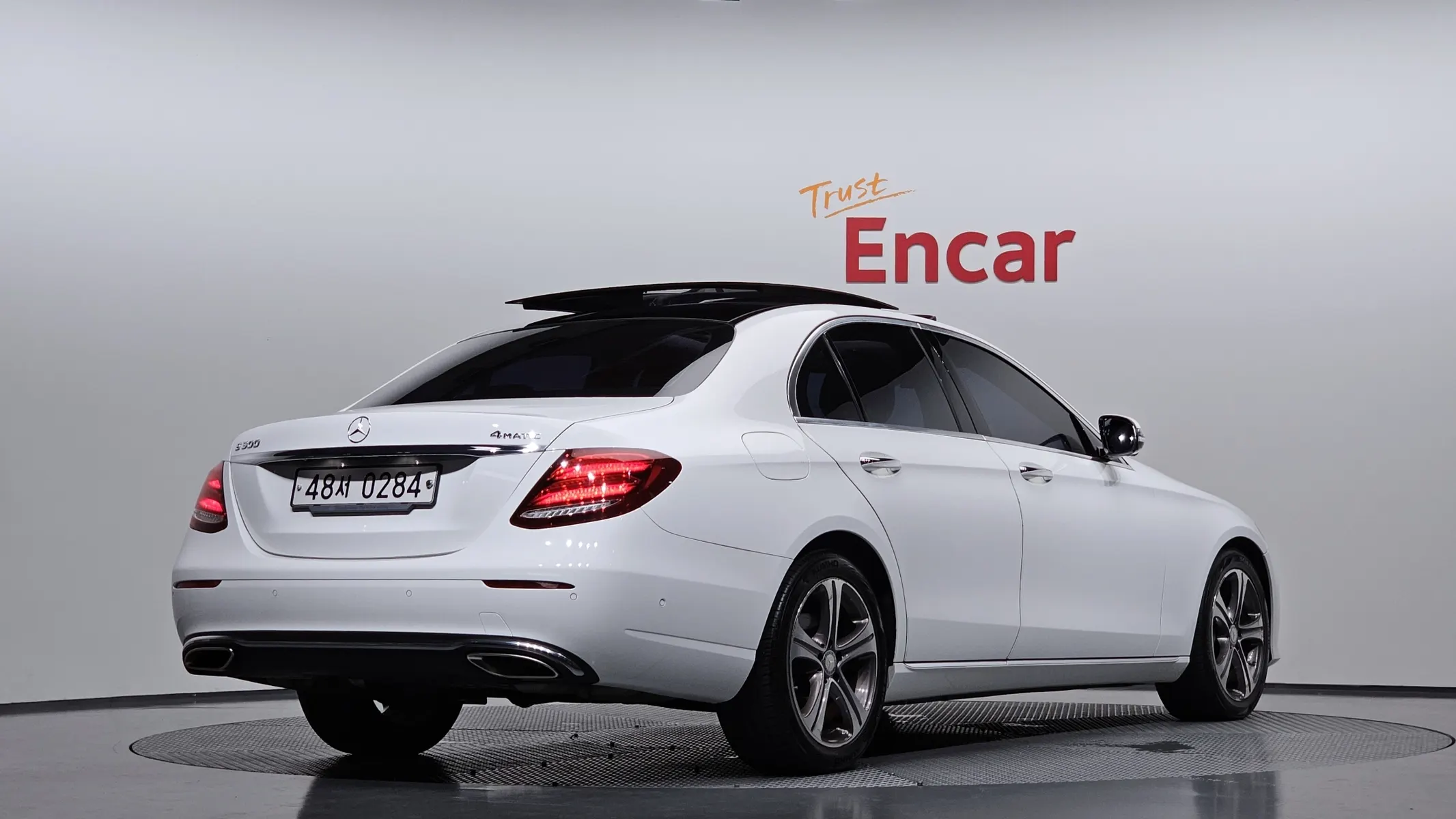 Mercedes-Benz E-Class W213 E300 4MATIC 2016 2/21