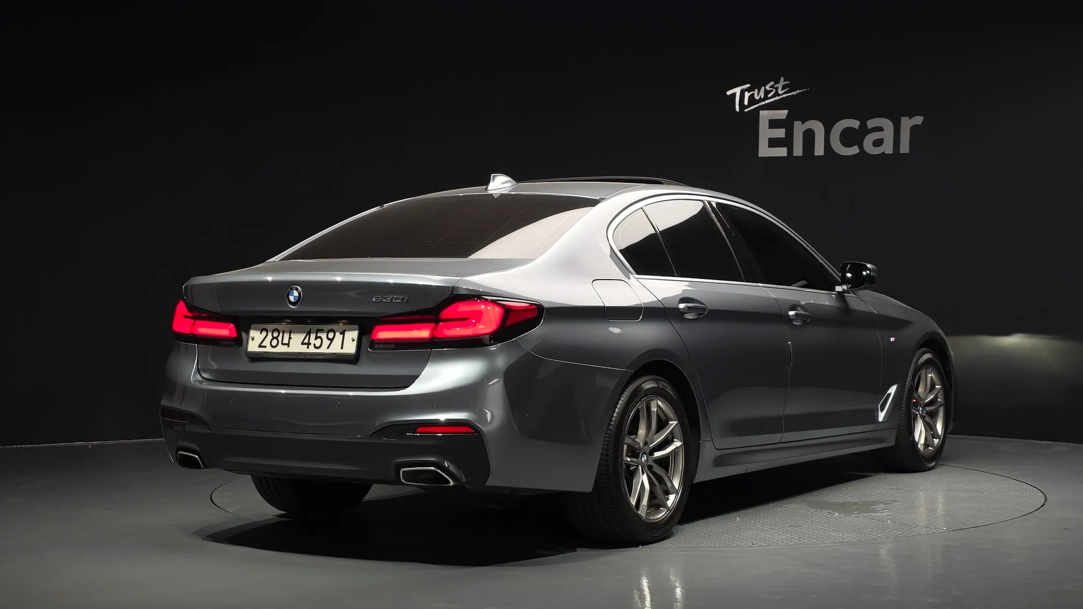 BMW 5 Series (G30) 530i M 2017 2/21