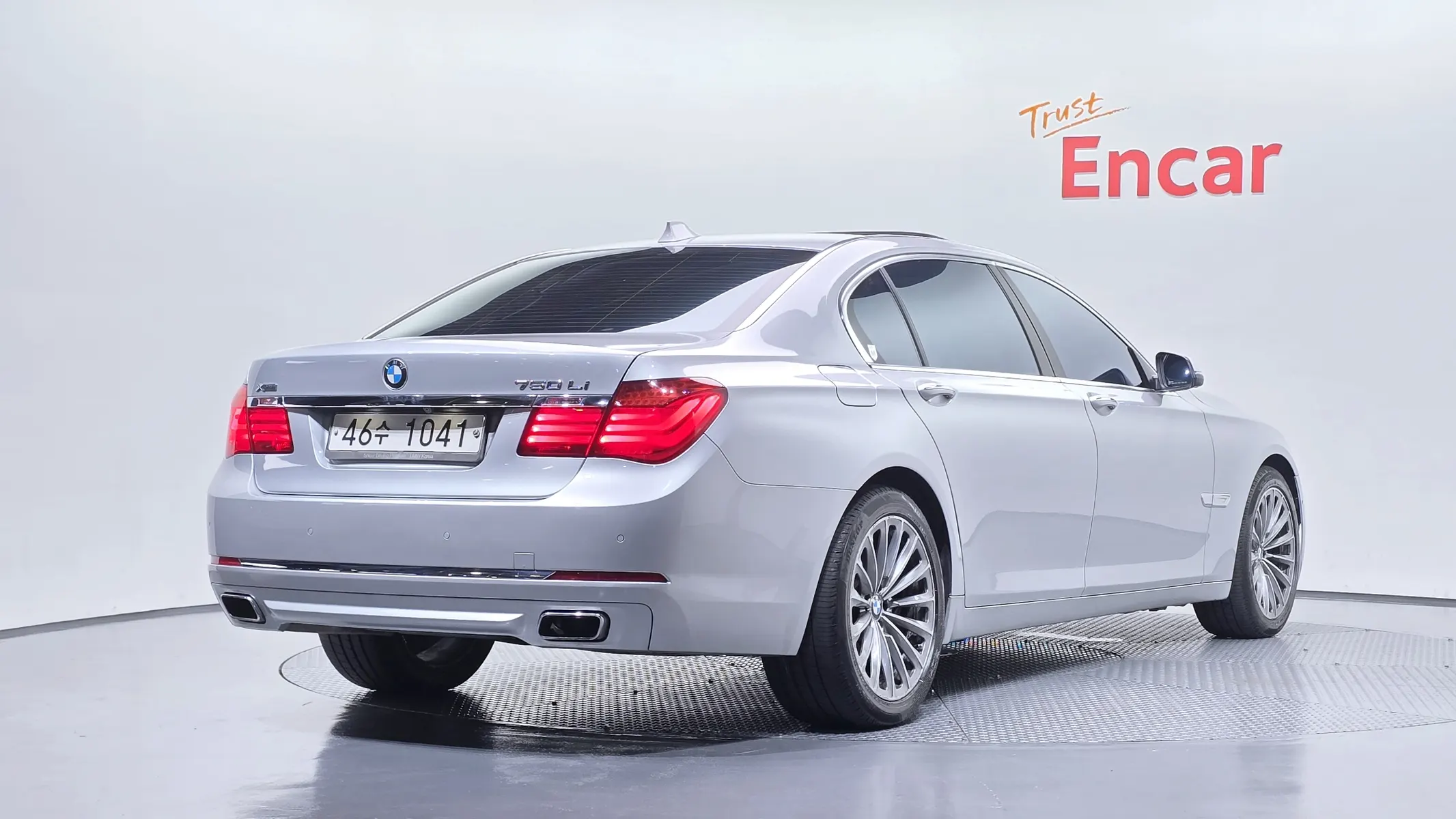 BMW 7 Series (F01) 750Li xDrive 2013 2/21