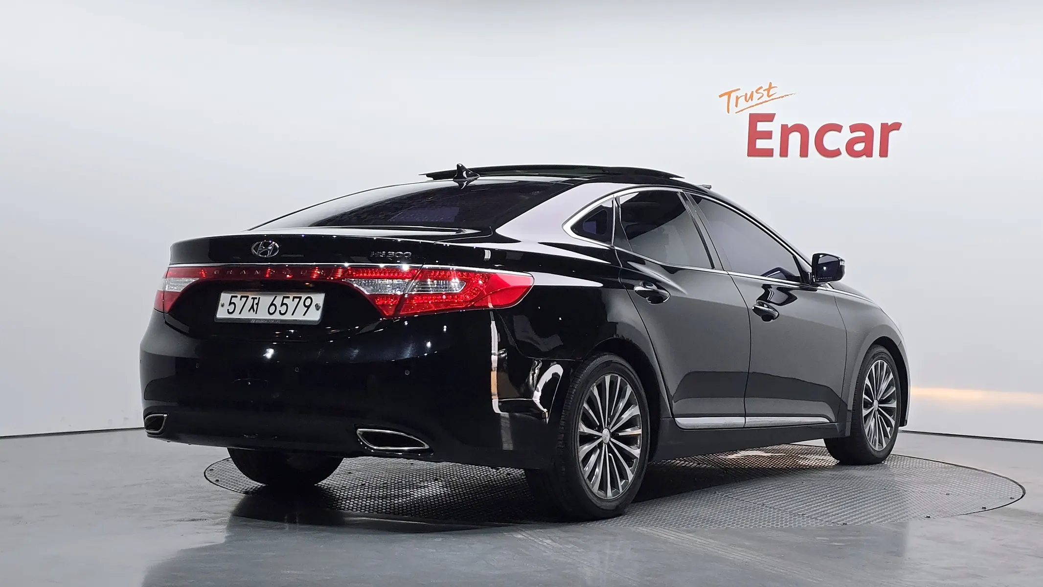 Hyundai Grandeur HG HG240 2013 2/30