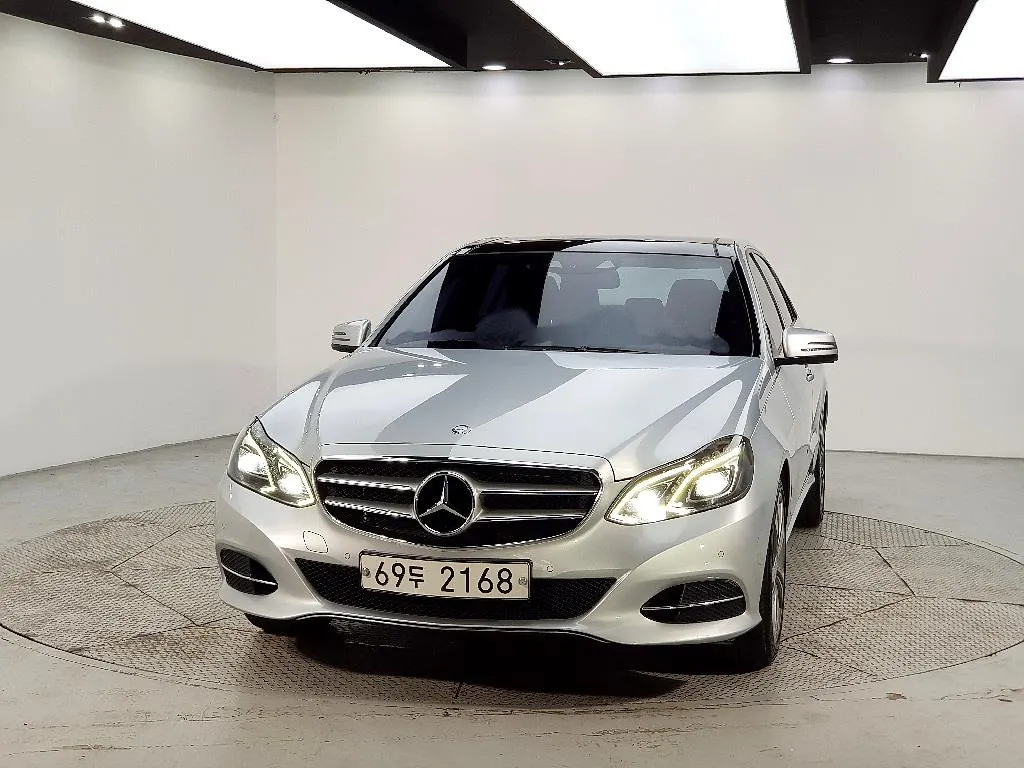Mercedes-Benz E-Class W212 E300 4MATIC 2014 2/21