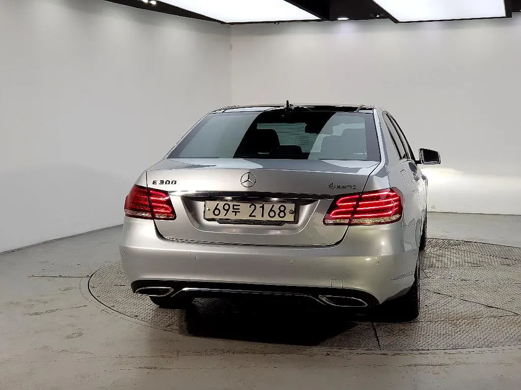 Mercedes-Benz E-Class W212 E300 4MATIC 2014 3/21