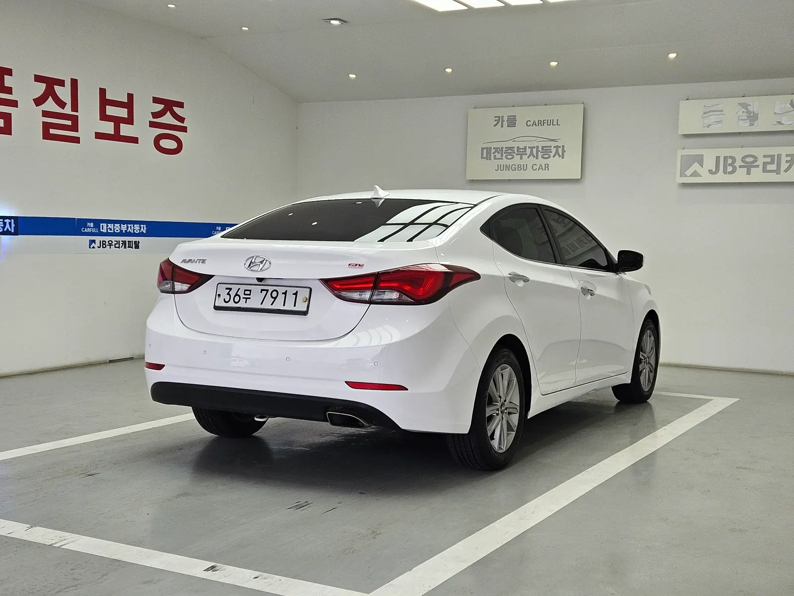 Hyundai 아반떼 1.6 GDi 2013 18/19