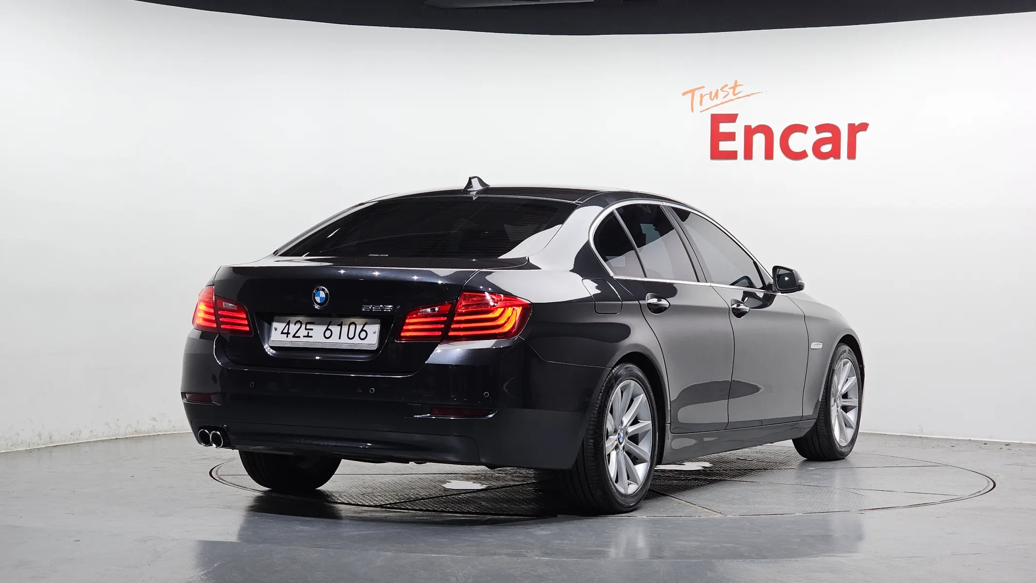 BMW 5 Series (F10) 528i 2014 2/21