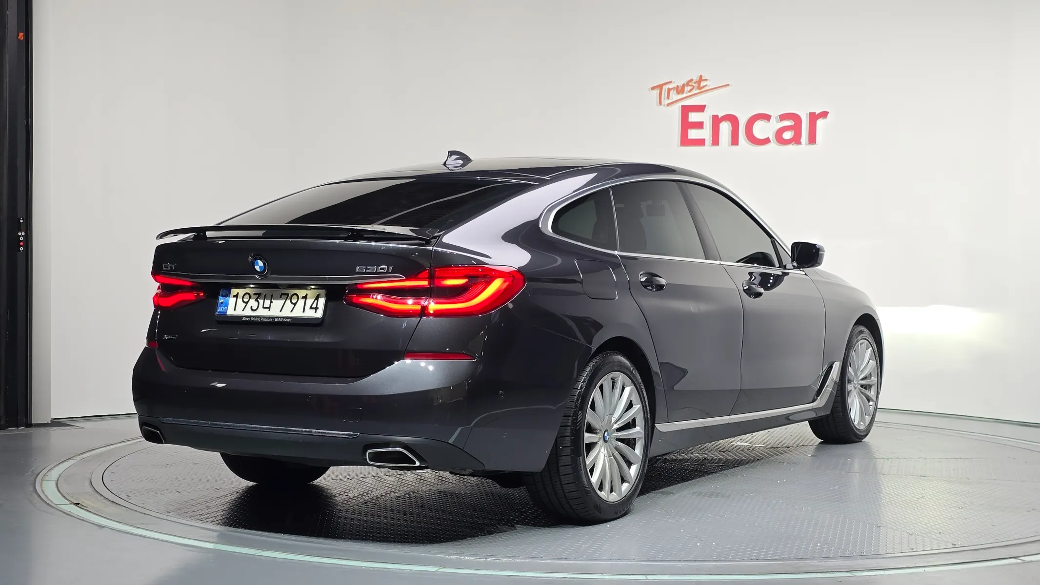 BMW 6 Series GT (G32) 630i xDrive 2019 2/37
