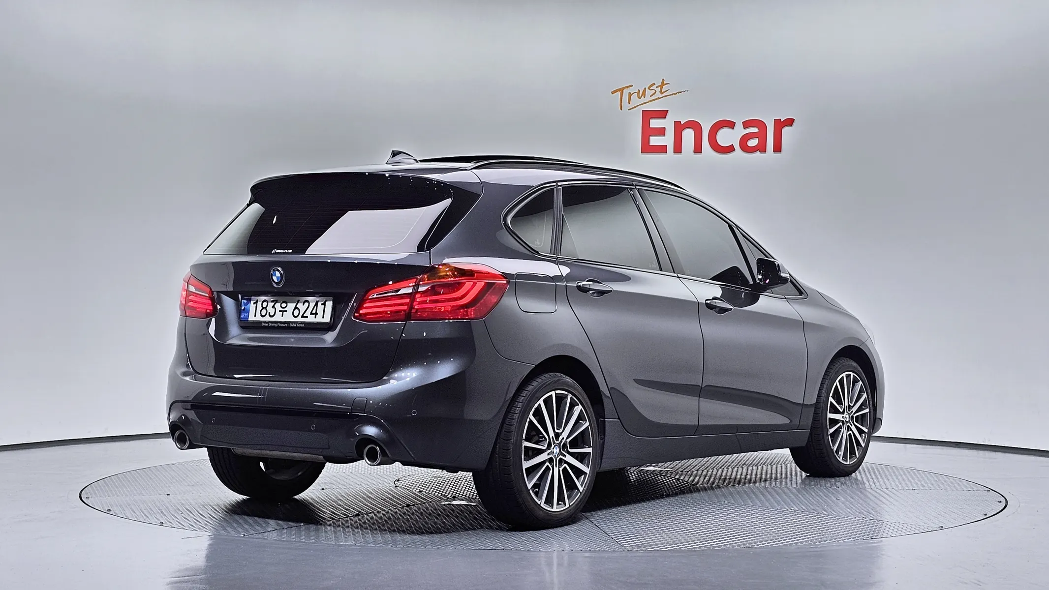 BMW 2 Series Tourer (F45) 2021 2/33