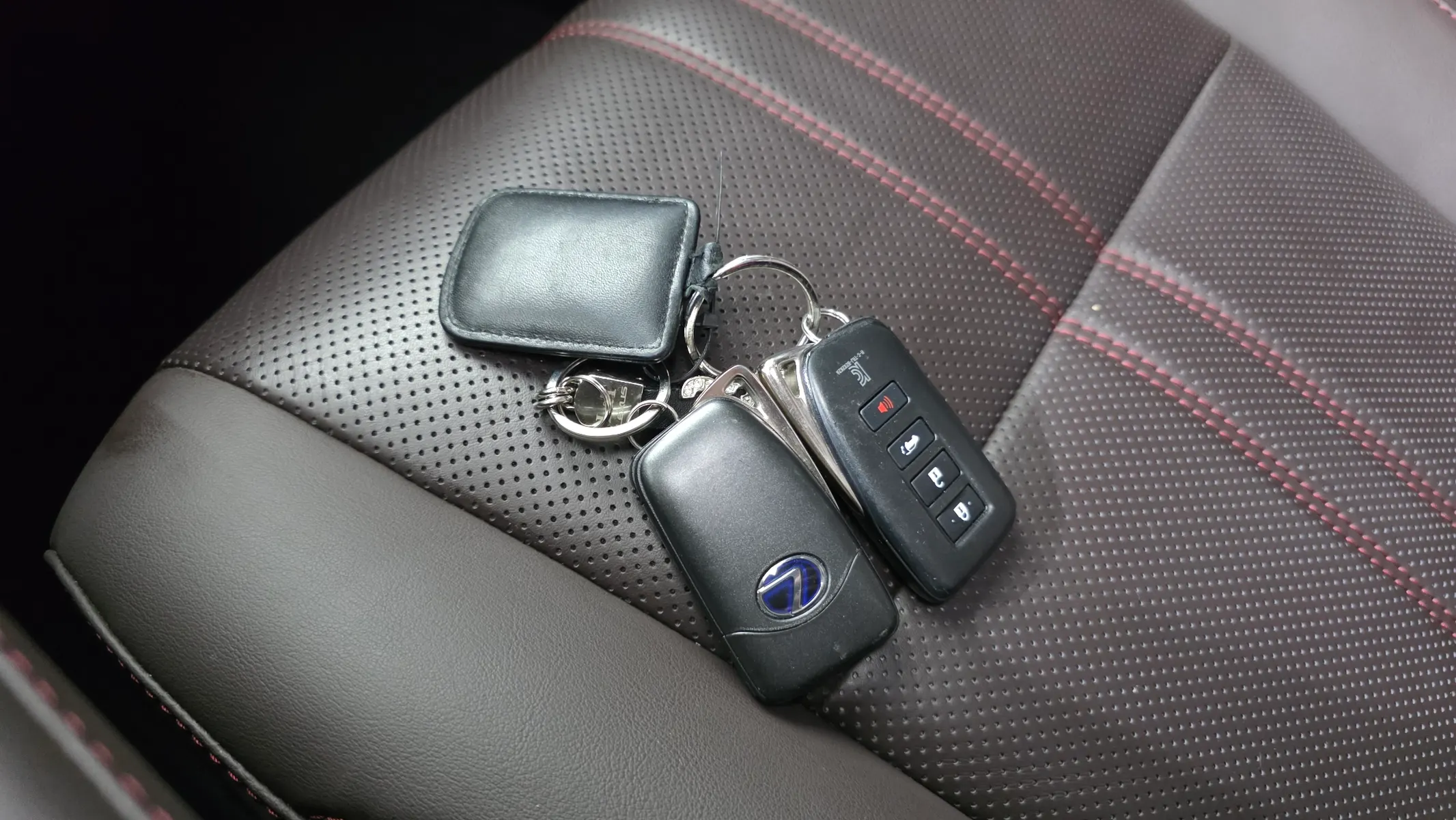 Lexus RX450h 4 2021 36/37