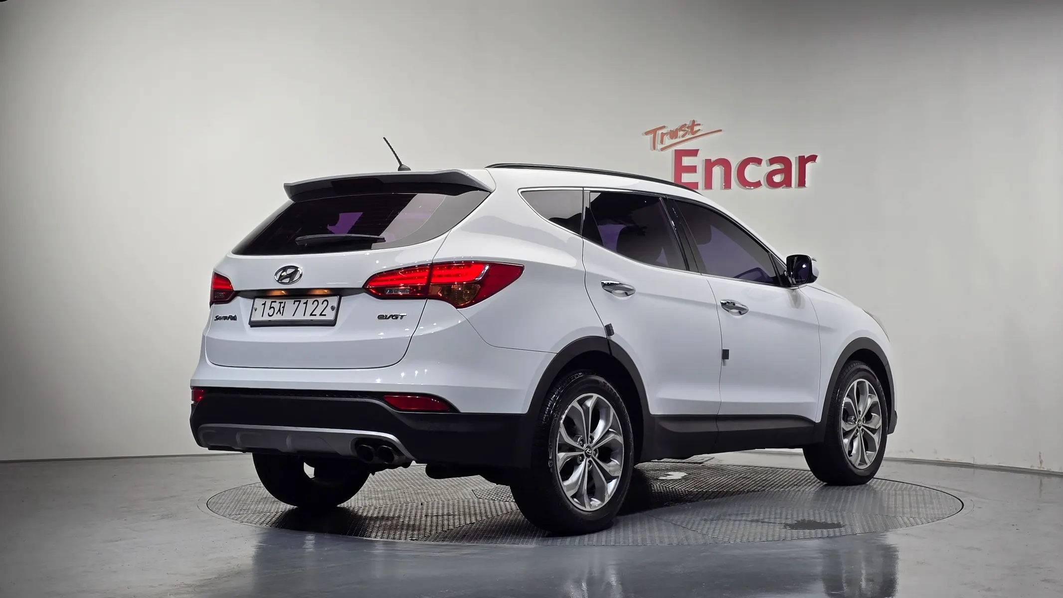 Hyundai DM (e-VGT) 2.0 2WD 2013 2/36