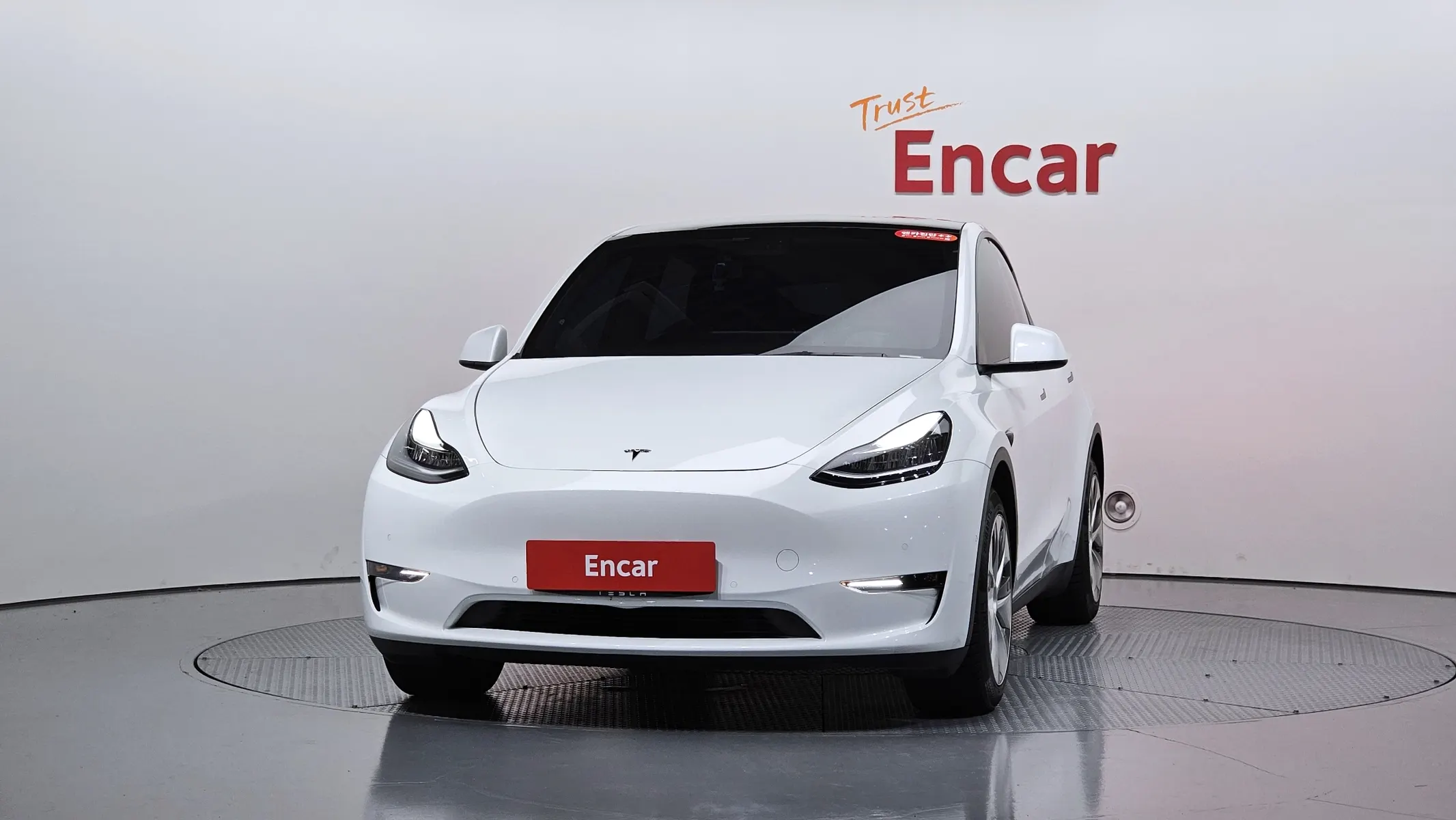 Tesla Y AWD 2021 3/35
