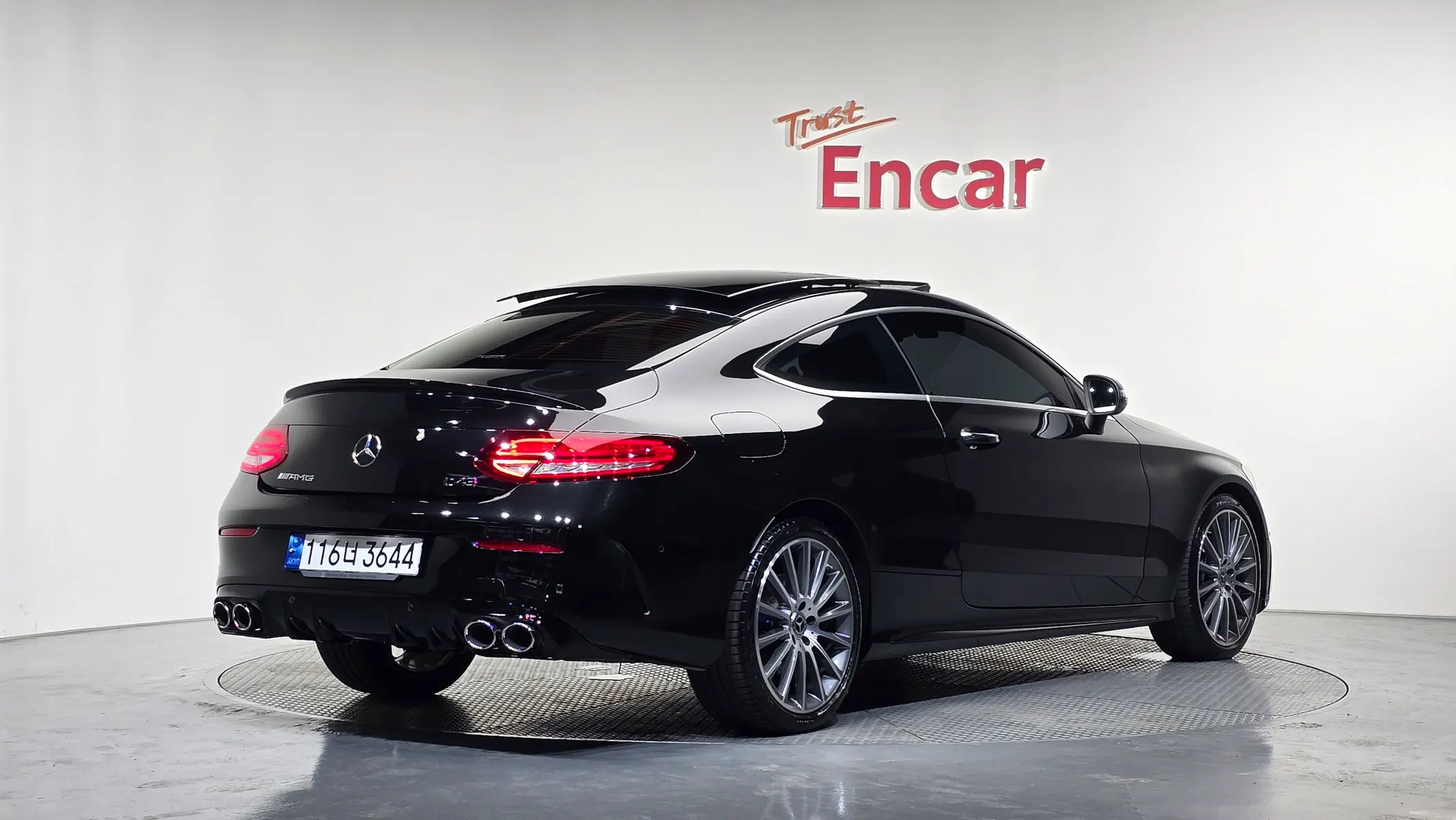 Mercedes-Benz C-Class W205 C200 2023 2/33