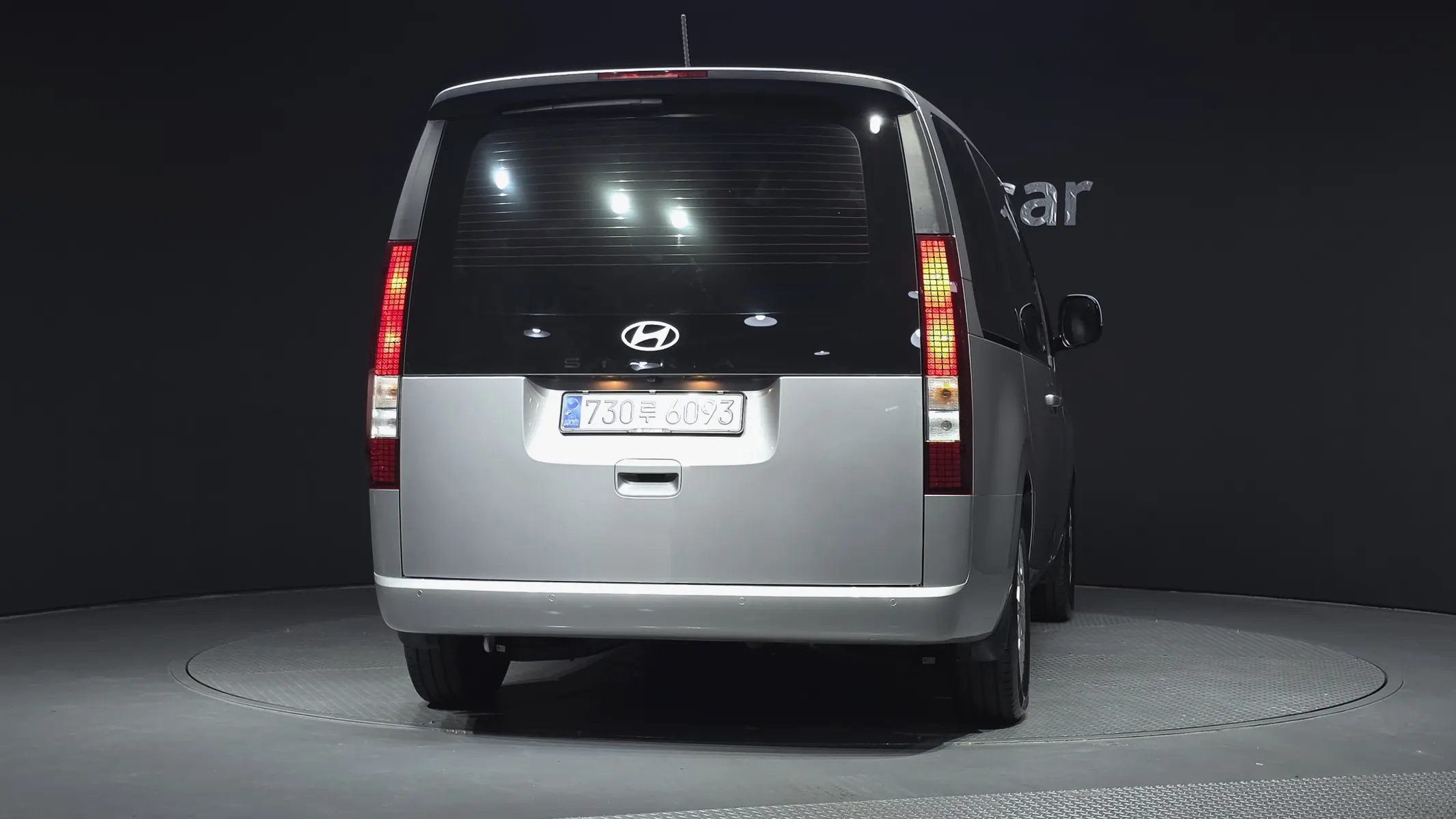 Hyundai Staria HEV 1.6 11 2025 3/5