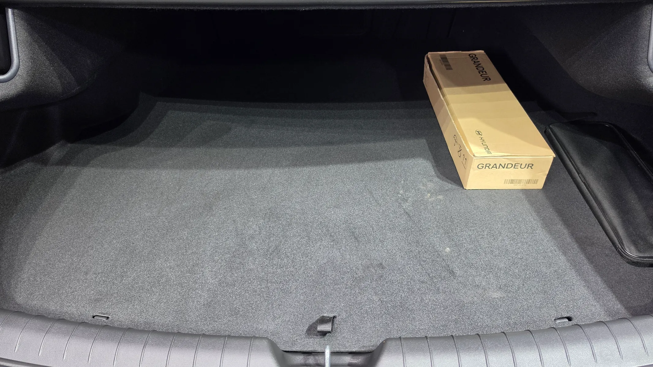 Hyundai (GN7) 3.5 LPG 2WD () 2023 33/34