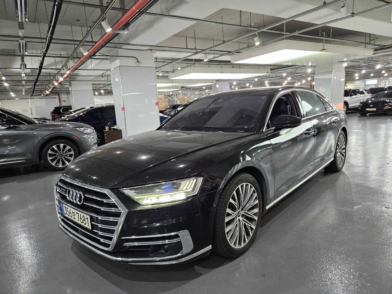 Audi A8 (D5) 60 TFSI LWB 2021 2/9