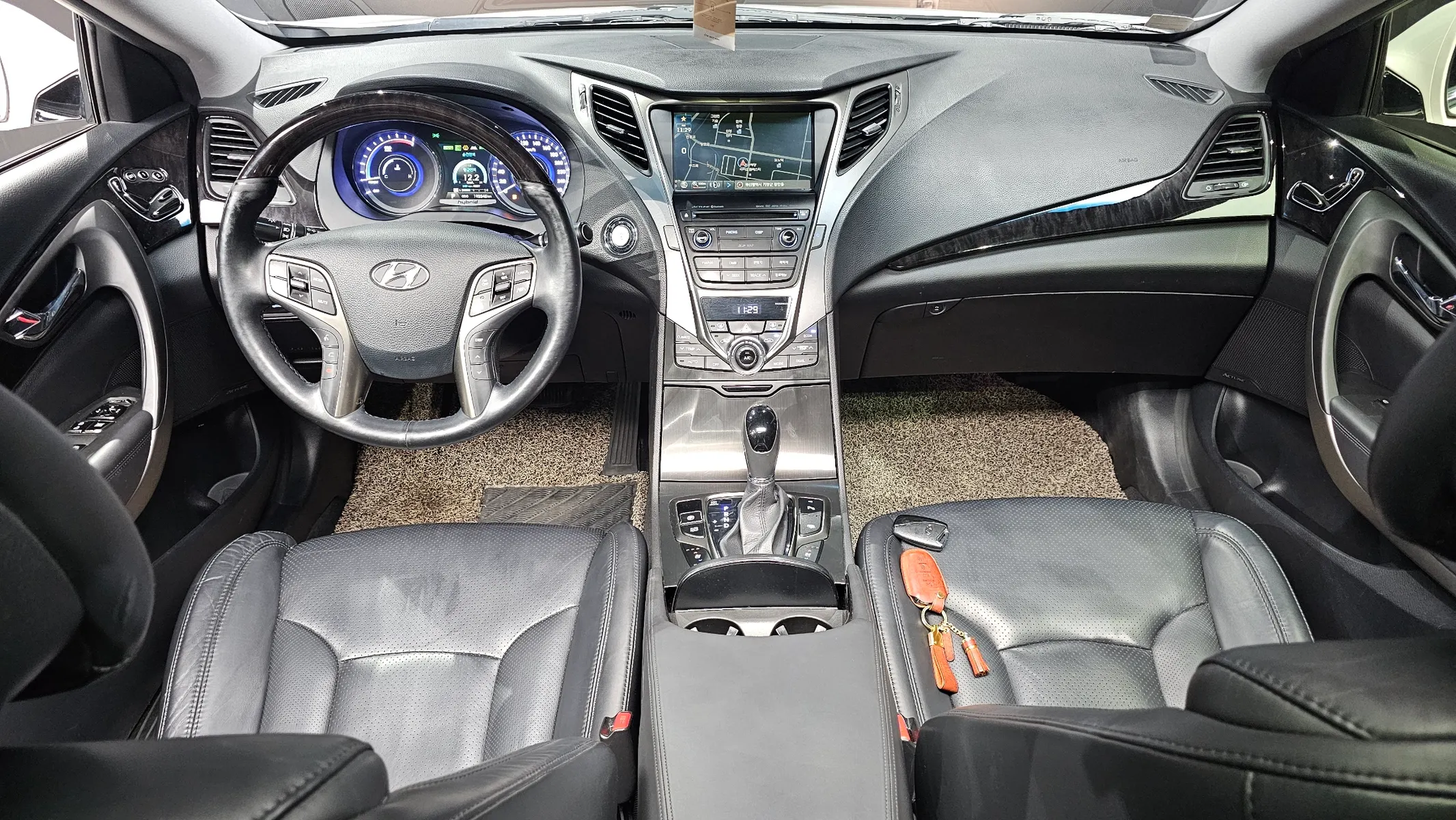 Hyundai HG 2014 4/5