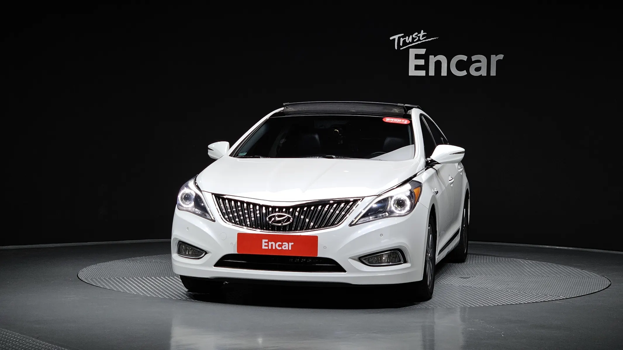 Hyundai HG 2014 2/5