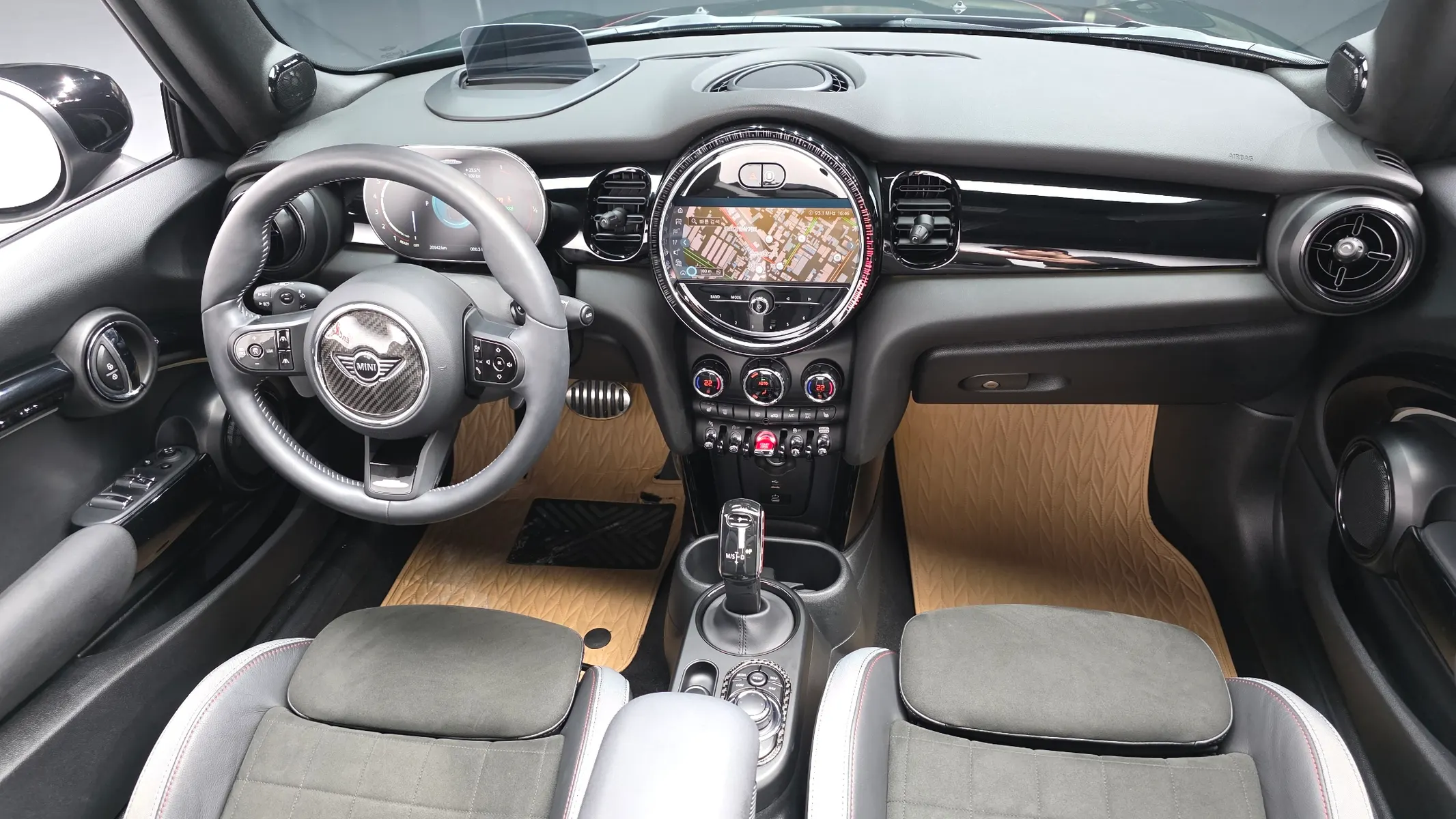 MINI S Convertible JCW 2024 4/5