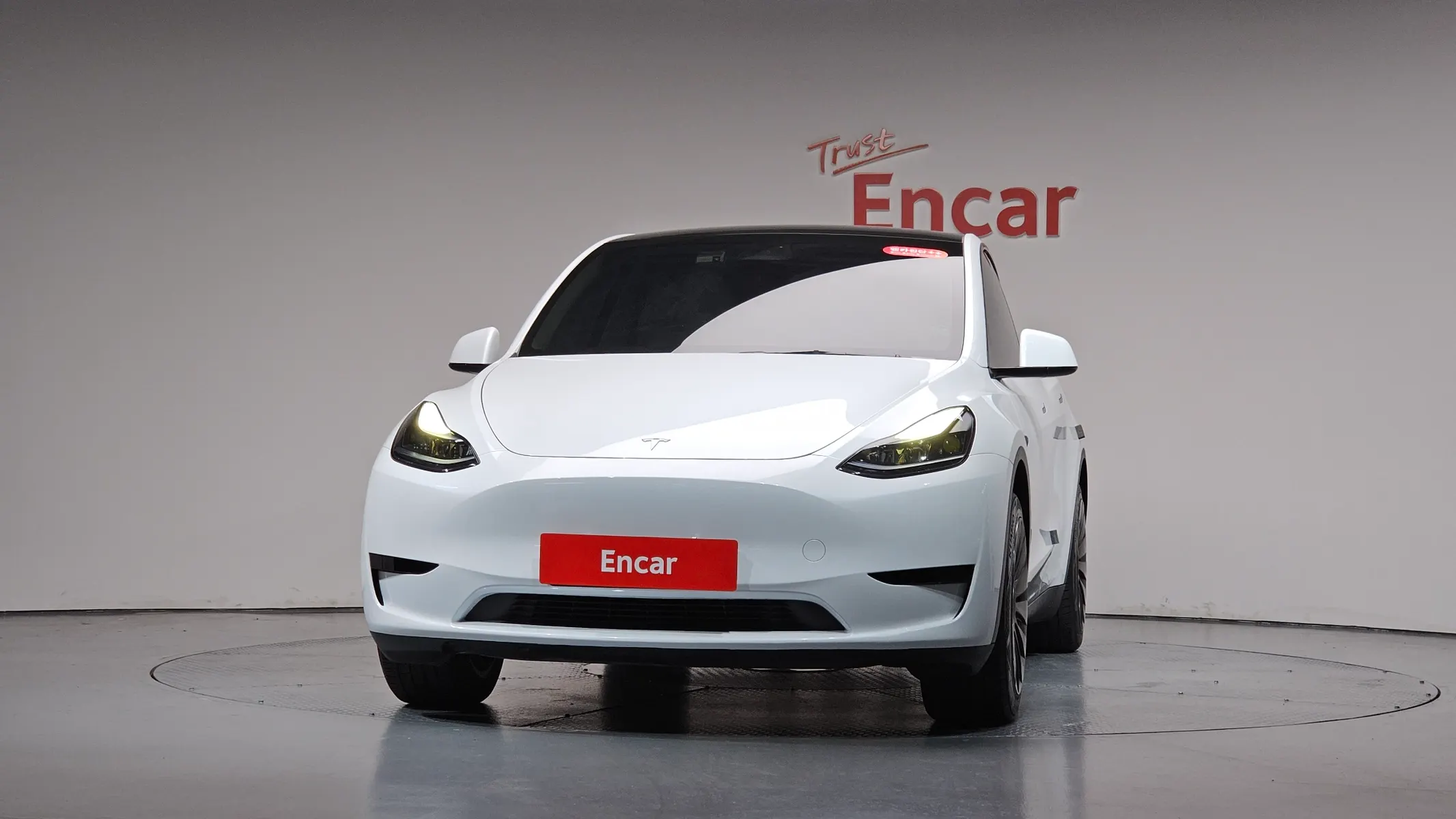 Tesla Y RWD 2023 3/36