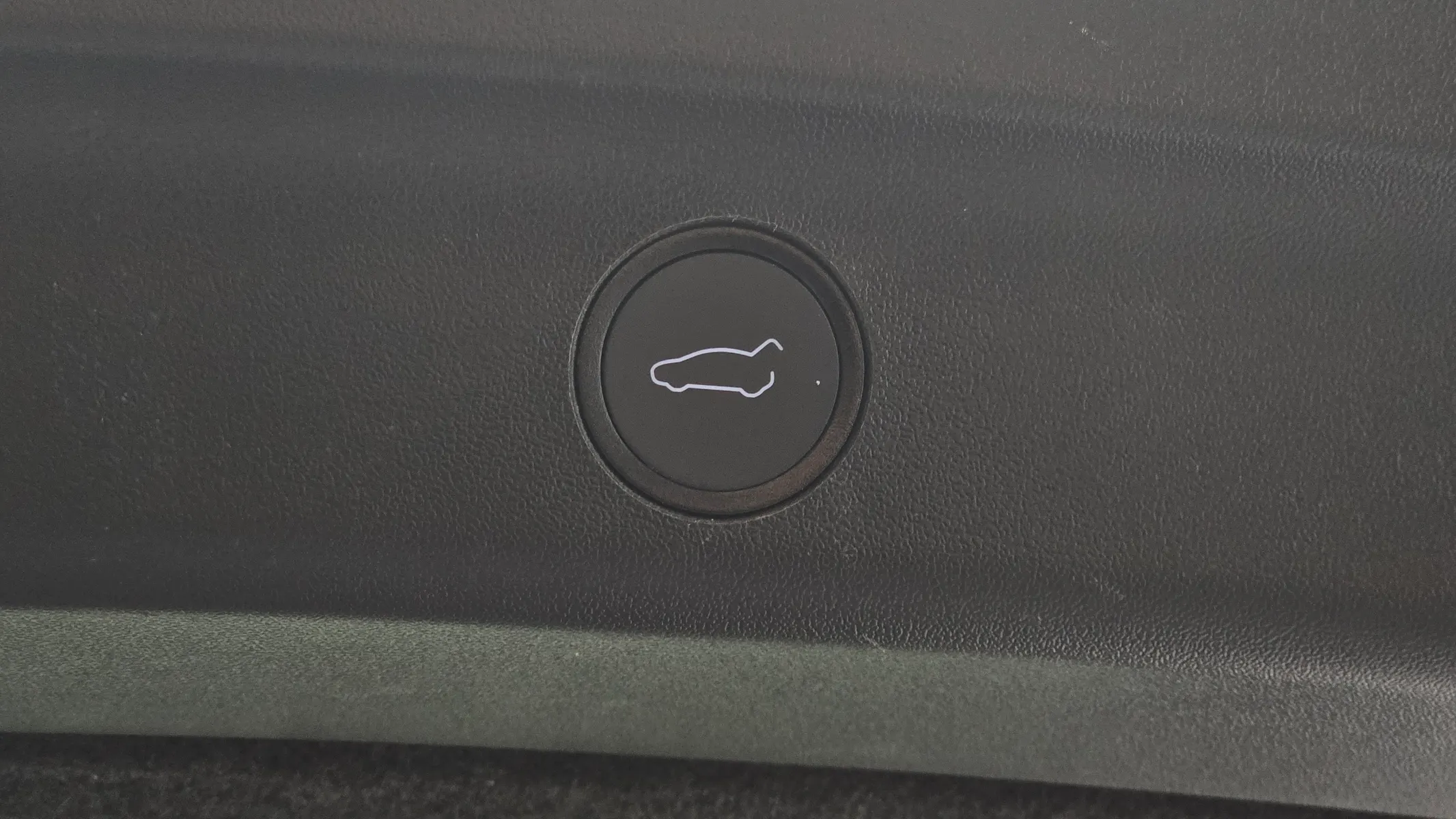 Tesla Y RWD 2023 35/36