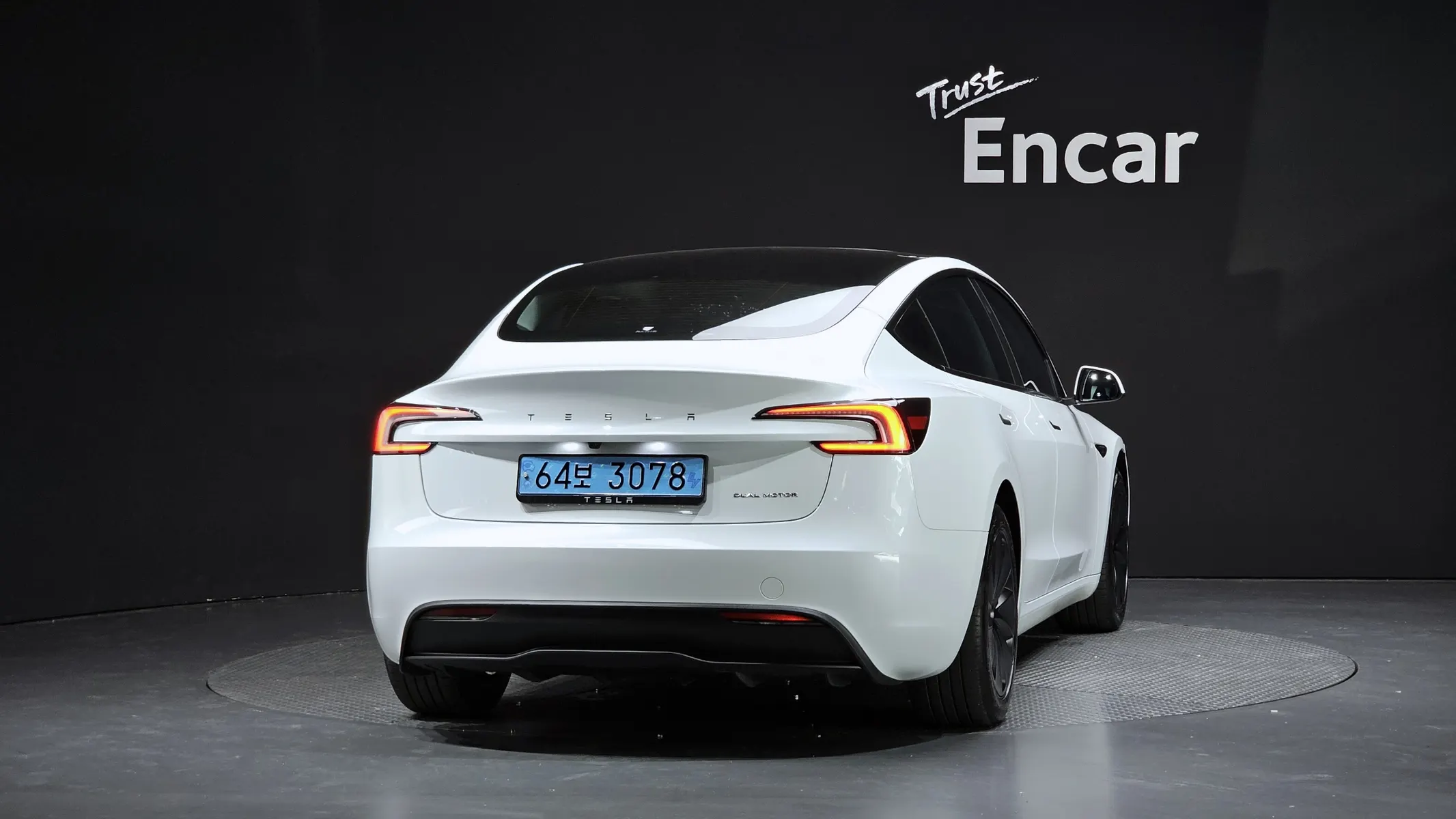 Tesla 3 AWD 2024 3/5