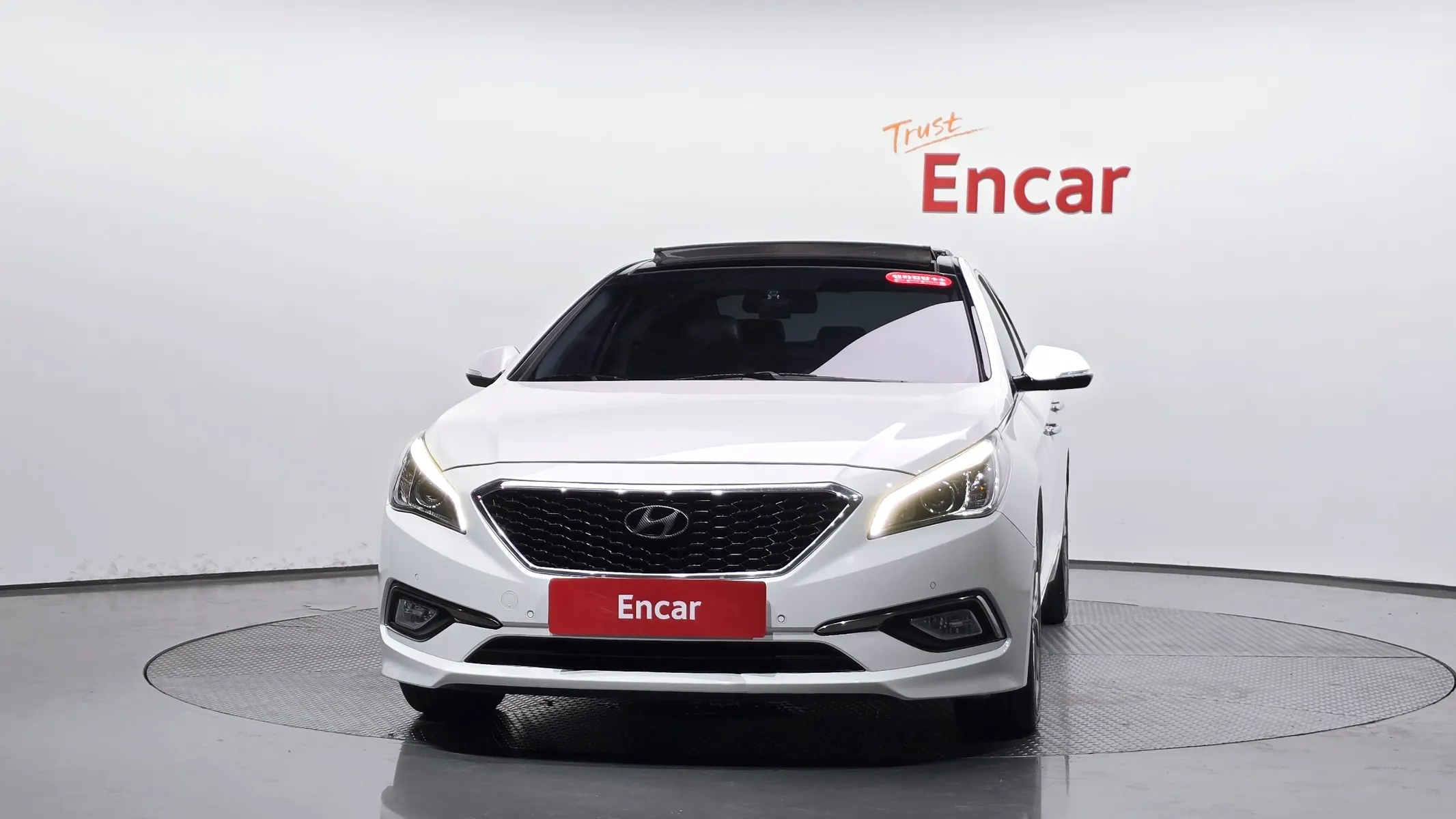 Hyundai LF 1.7 2016 2/33