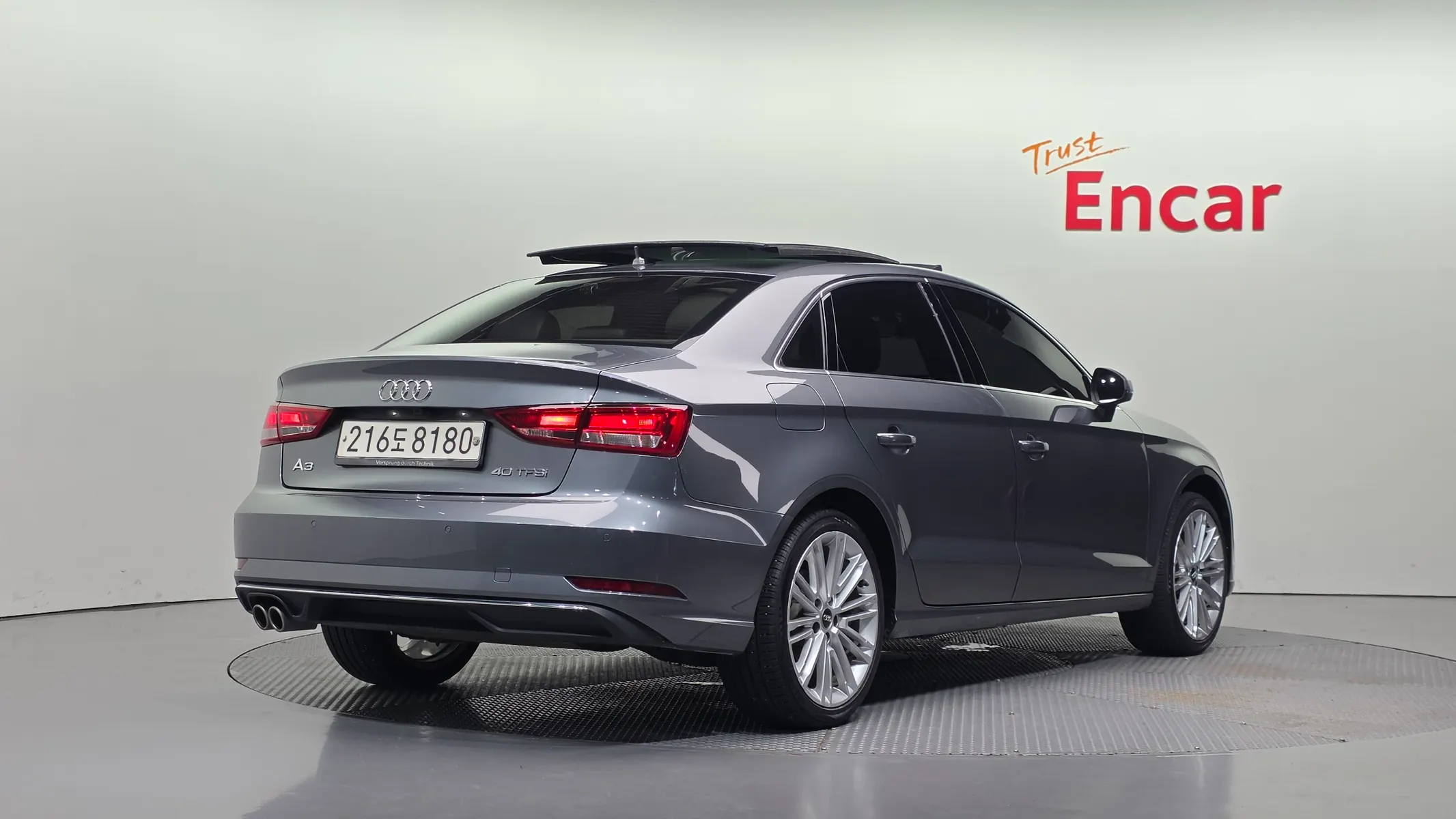 Audi A3 40 TFSI 2018 2/33
