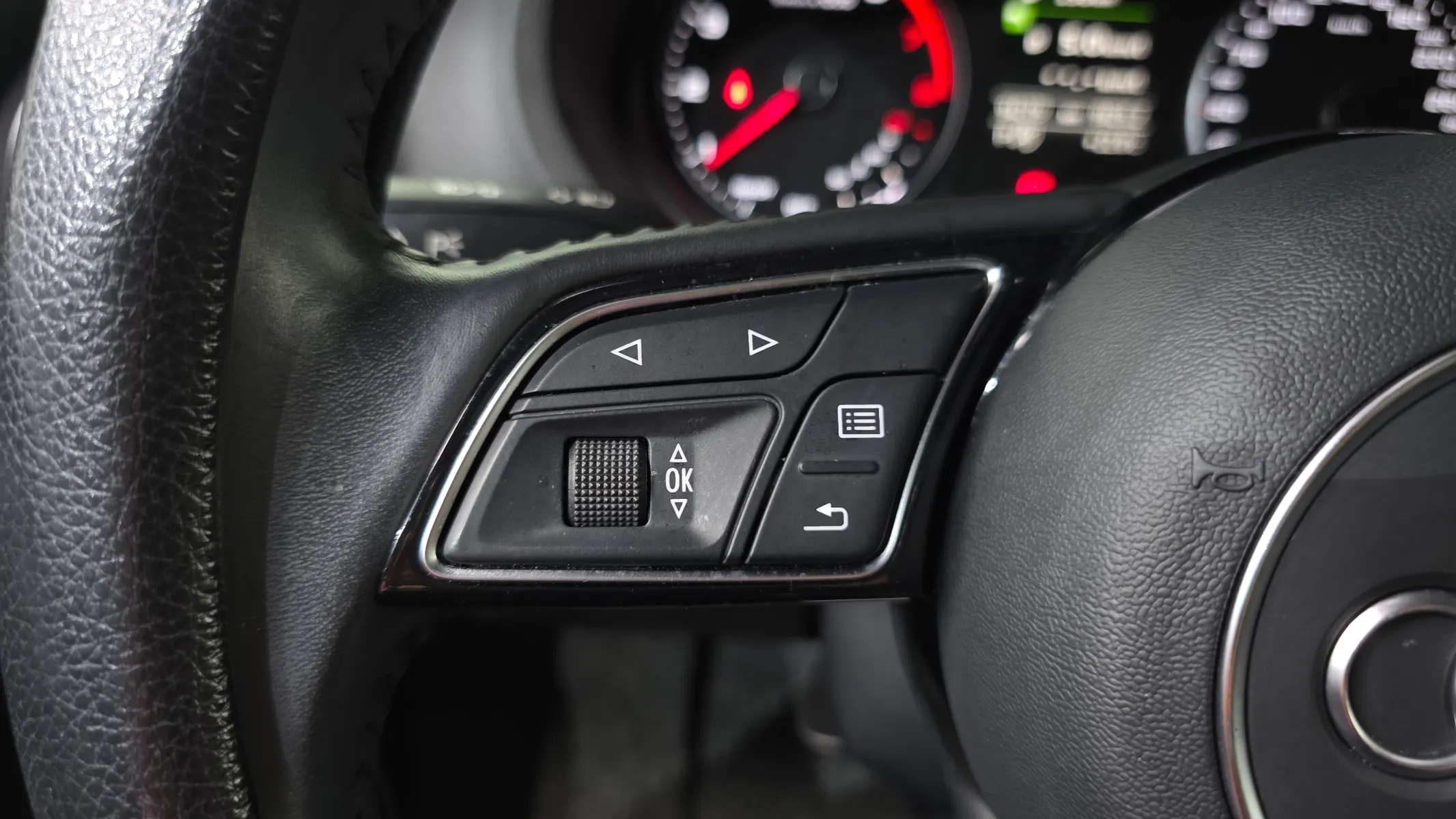 Audi A3 40 TFSI 2018 32/33
