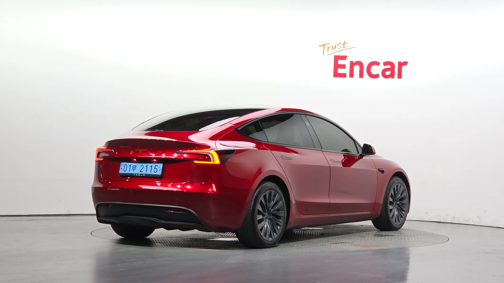 Tesla 3 RWD 2024 2/32