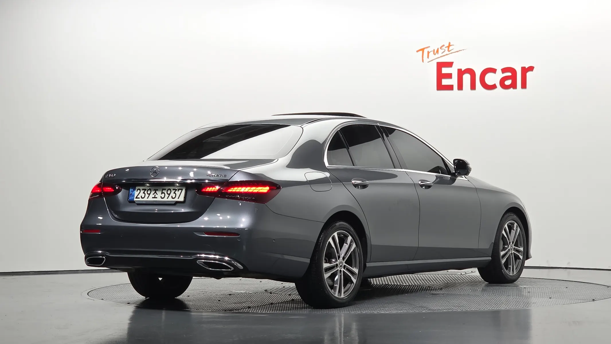 Mercedes-Benz E-Class W213 E350 4MATIC 2021 2/31