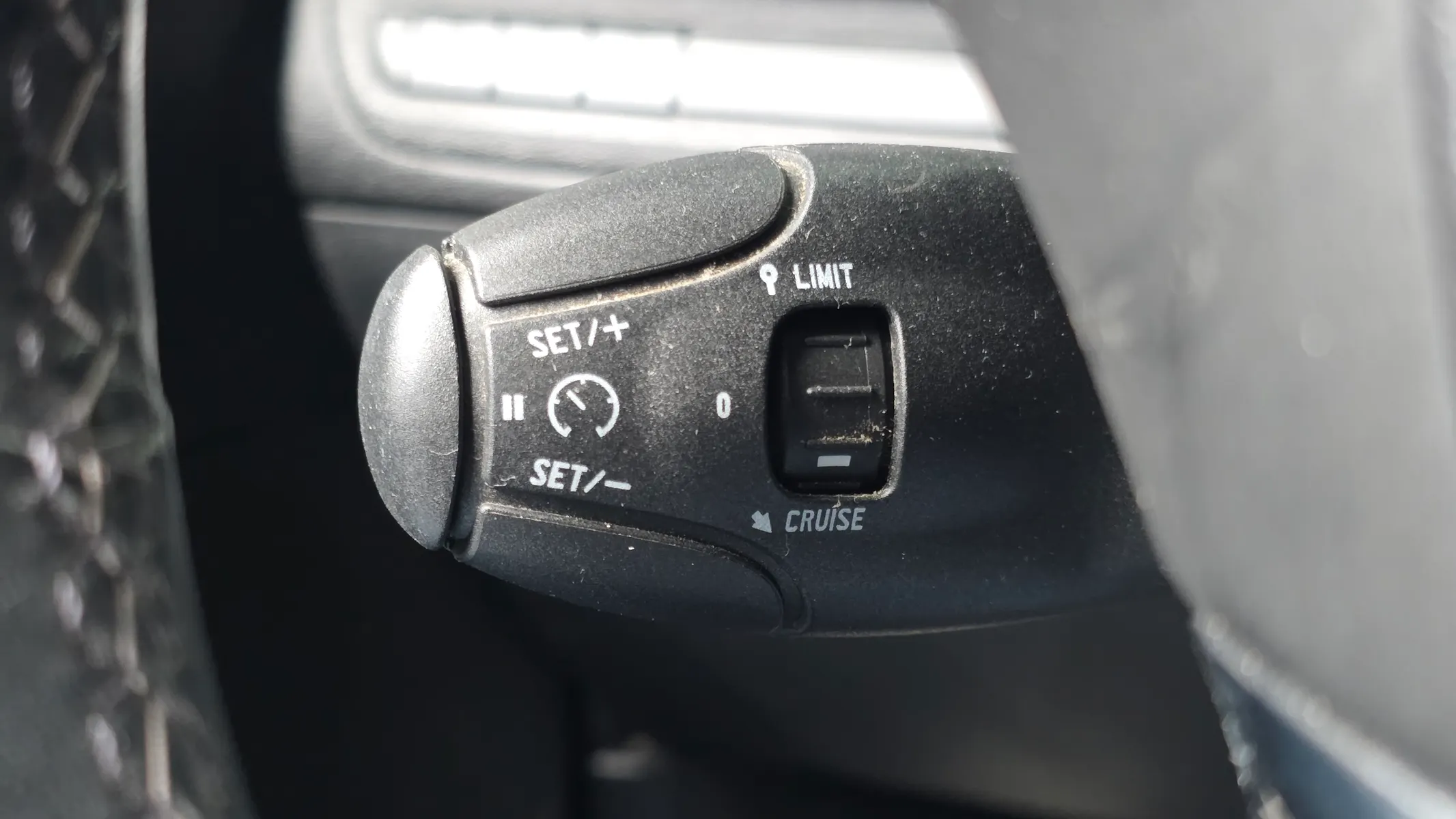 Peugeot 2008 1.6 BlueHDi 2017 30/31