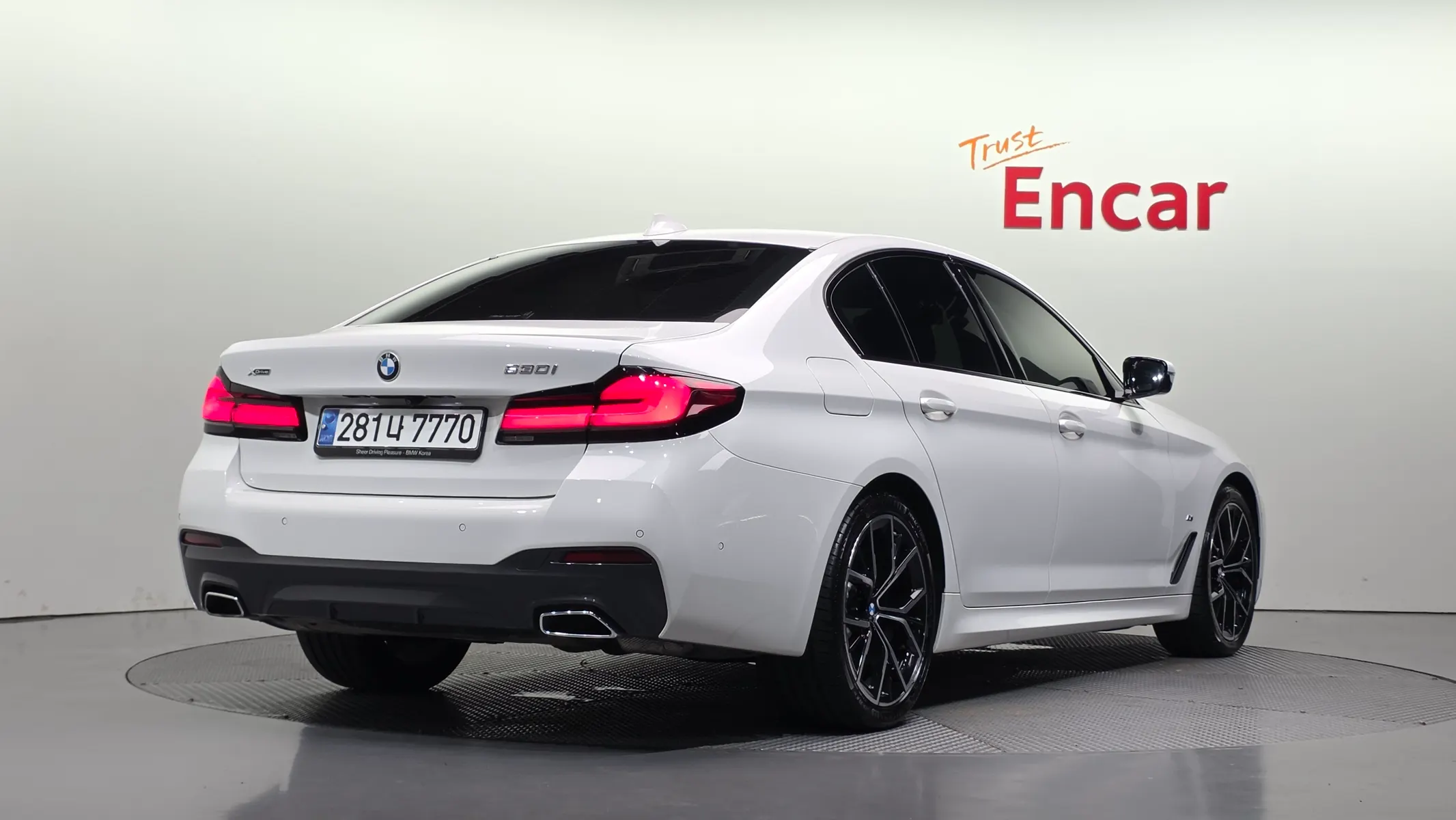 BMW 5 Series (G30) 530i xDrive M 2023 2/21