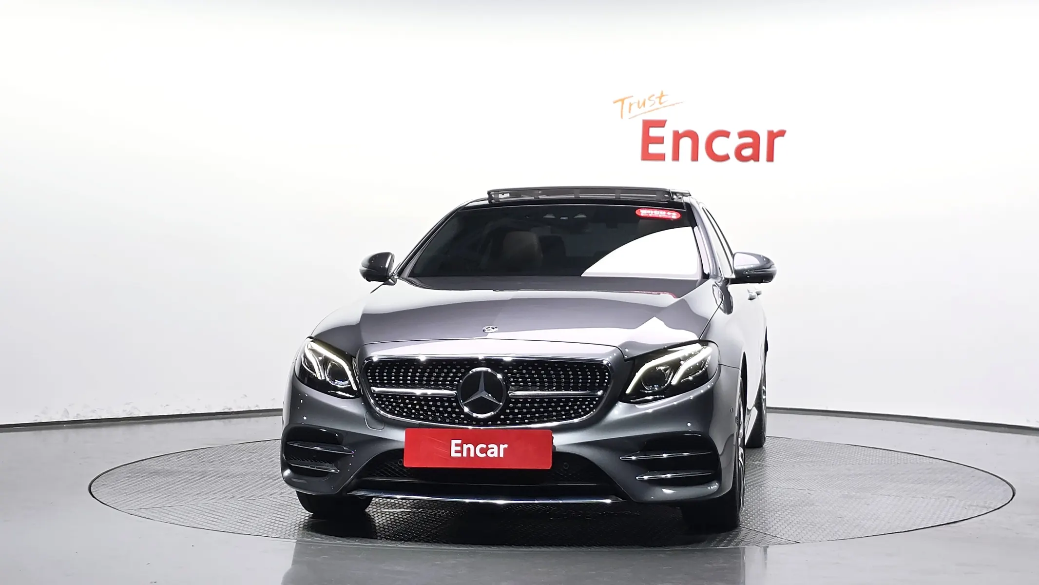 Mercedes-Benz E-Class W213 E300 4MATIC AMG Line 2020 3/32