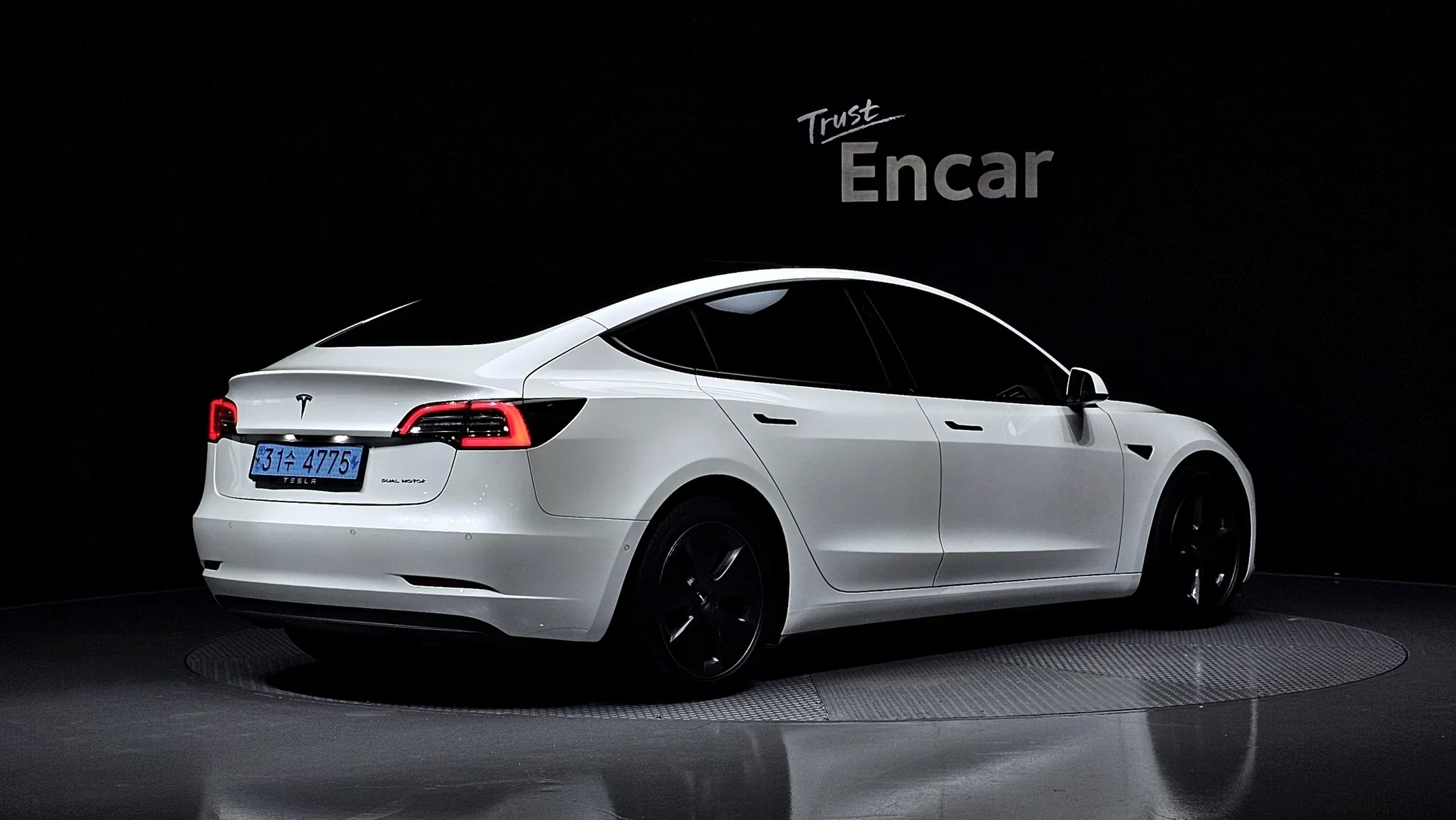 Tesla 3 AWD 2022 2/40