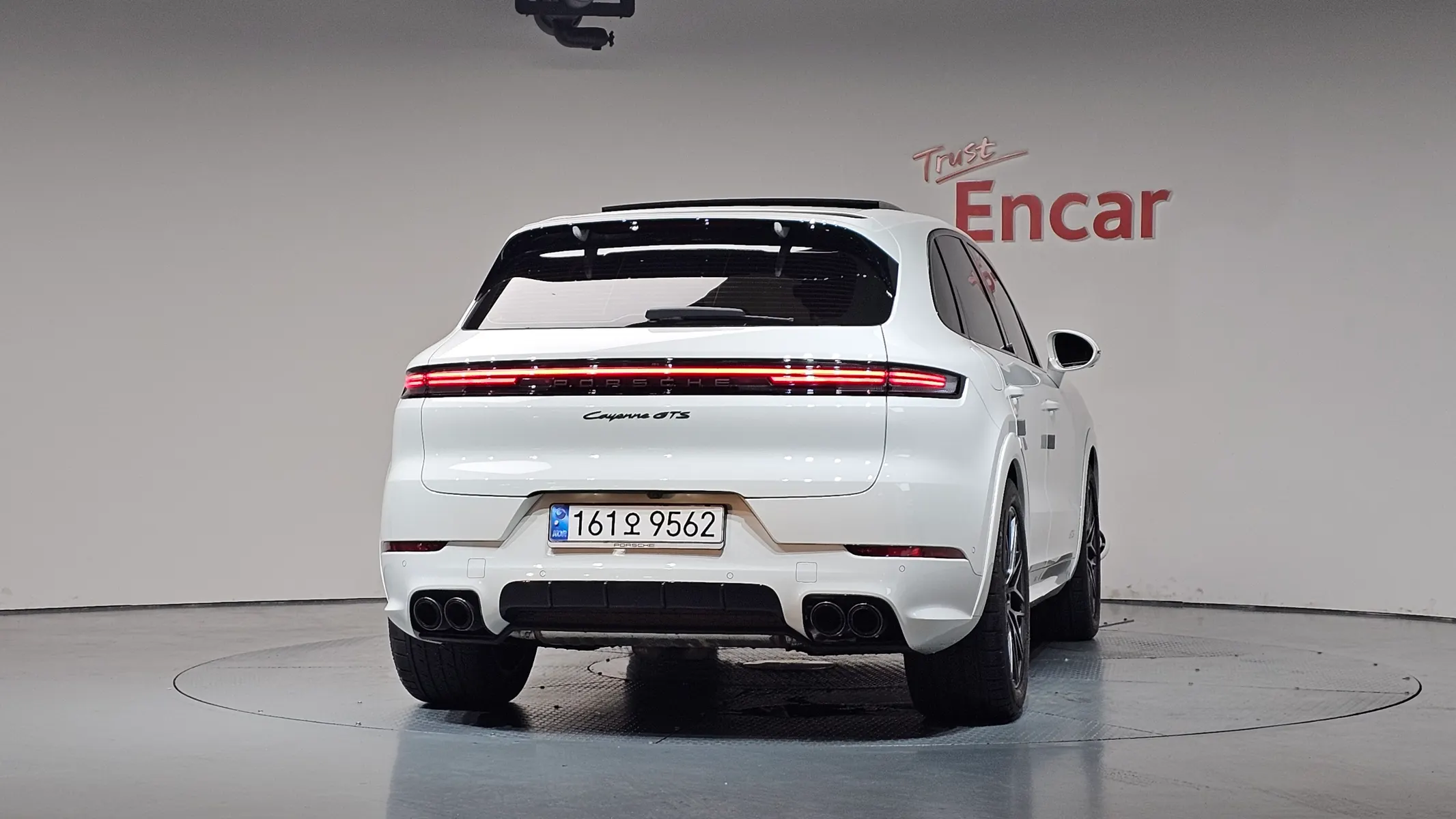 Porsche (PO536) 4.0 GTS 2025 3/38