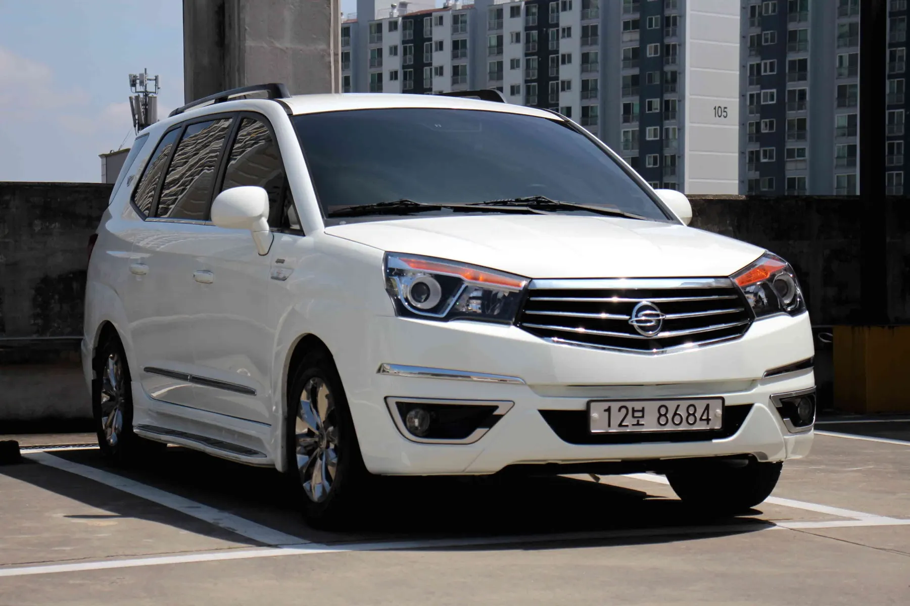 KG Mobility 코란도 투리스모 4WD TX 9 2017 3/5