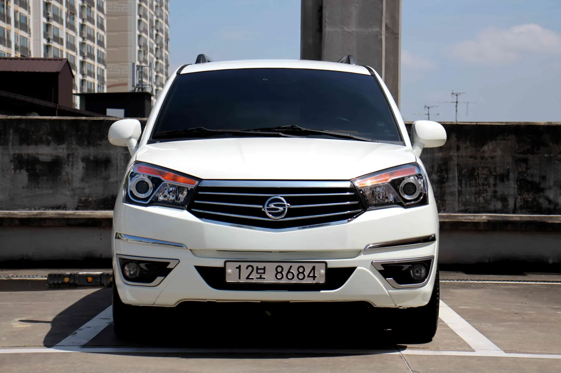 KG Mobility 코란도 투리스모 4WD TX 9 2017 2/5
