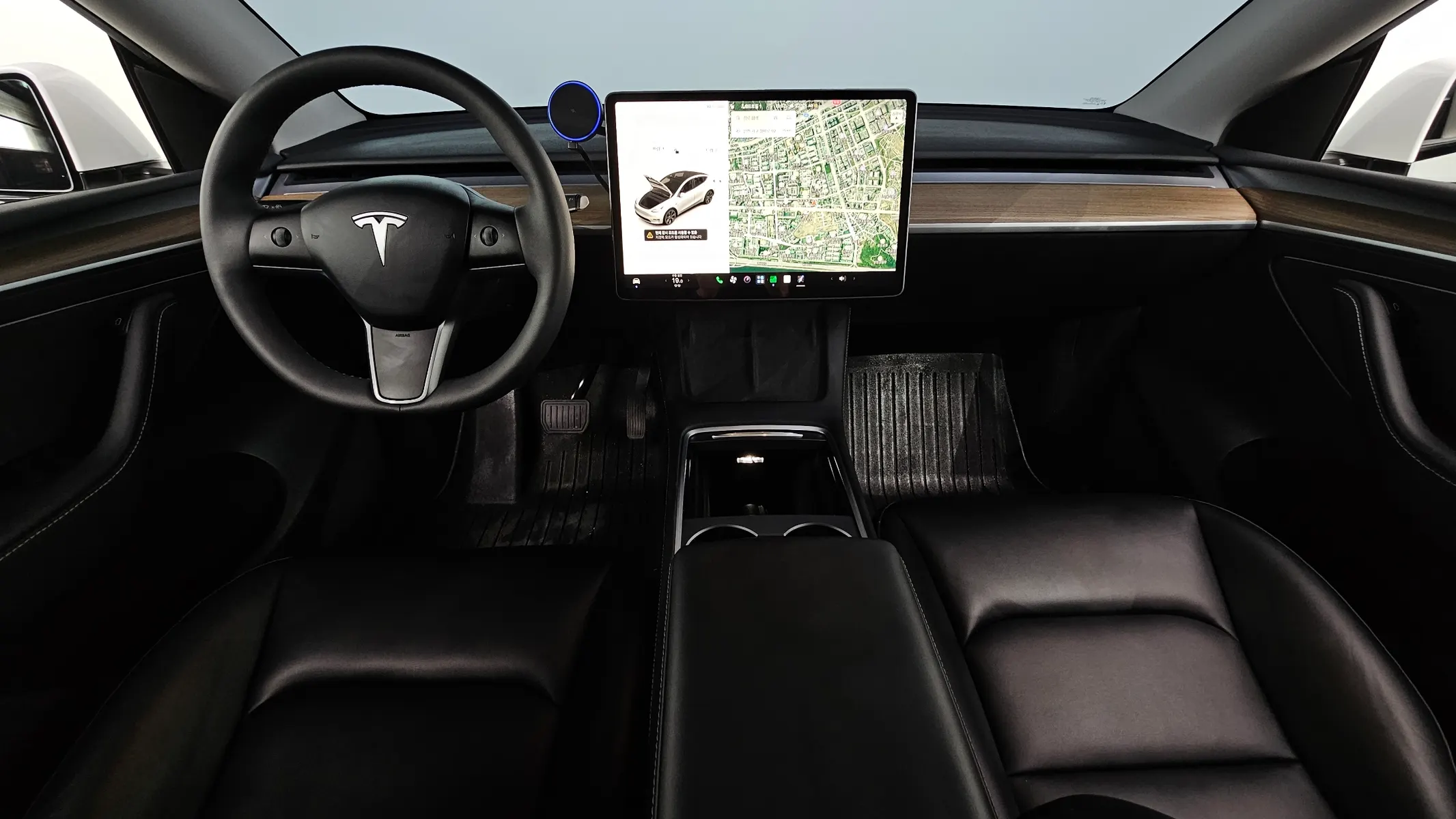 Tesla Y RWD 2024 4/5