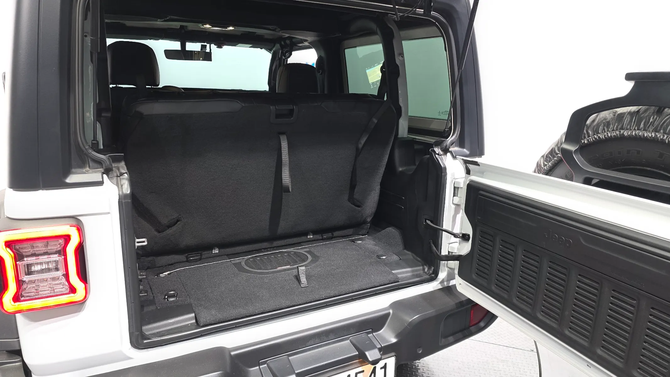 Jeep (JL) 2.0 2 2023 31/32