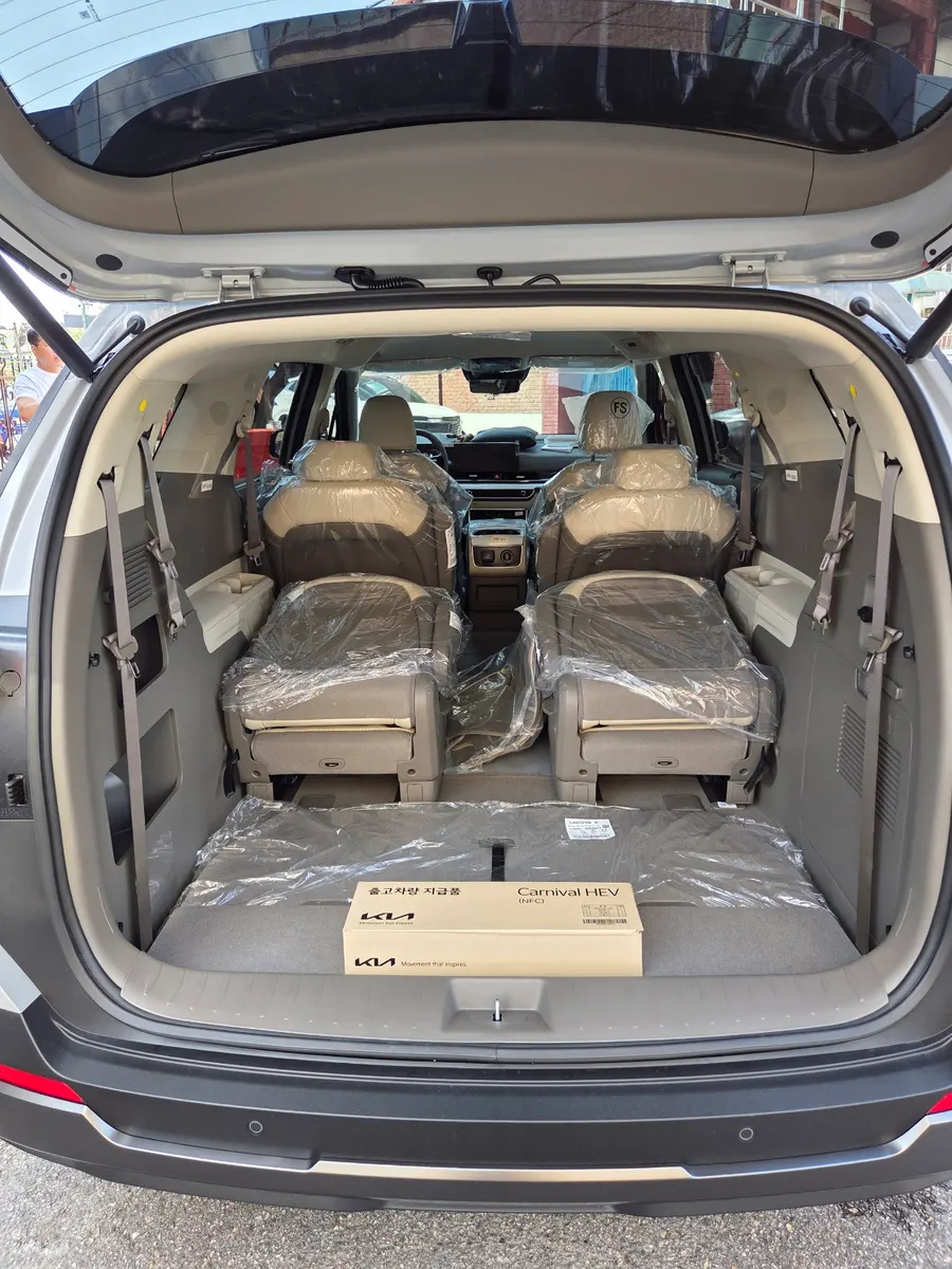 Kia 4 HEV 9 X Line 2026 10/11