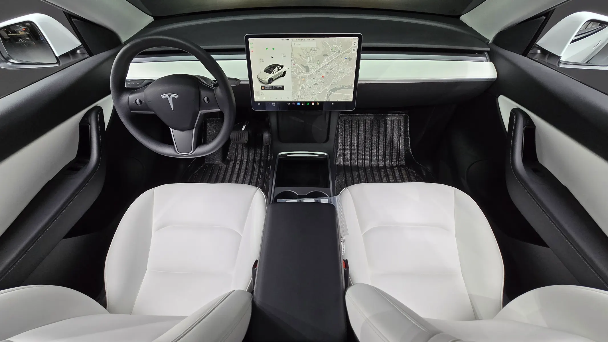 Tesla Y AWD 2021 4/5