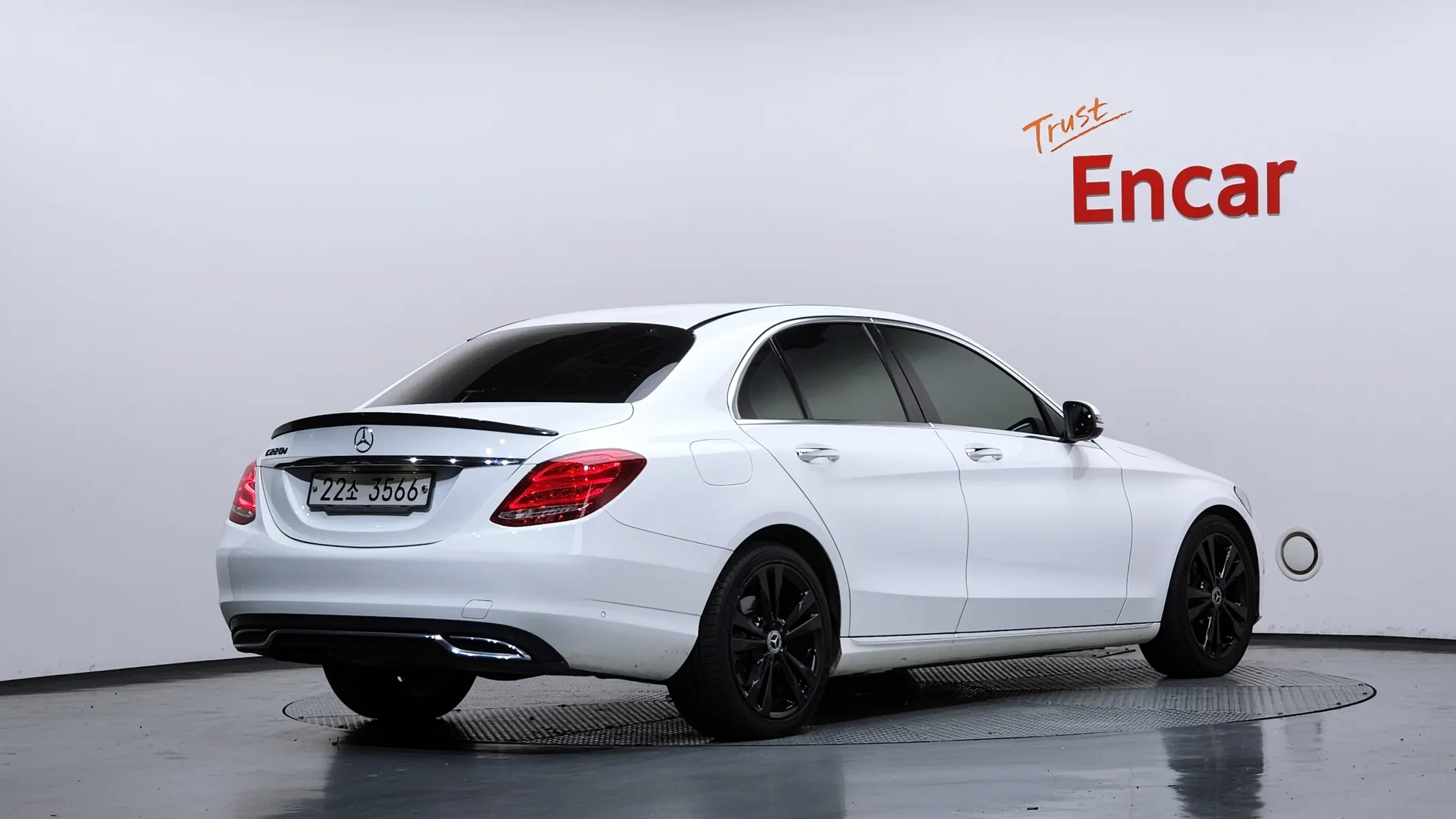 Mercedes-Benz C-Class W205 C220 d 2018 2/32