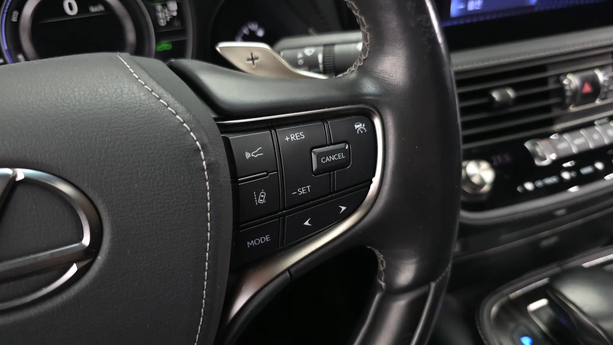Lexus LS500h 5 3.5 AWD 2021 42/43