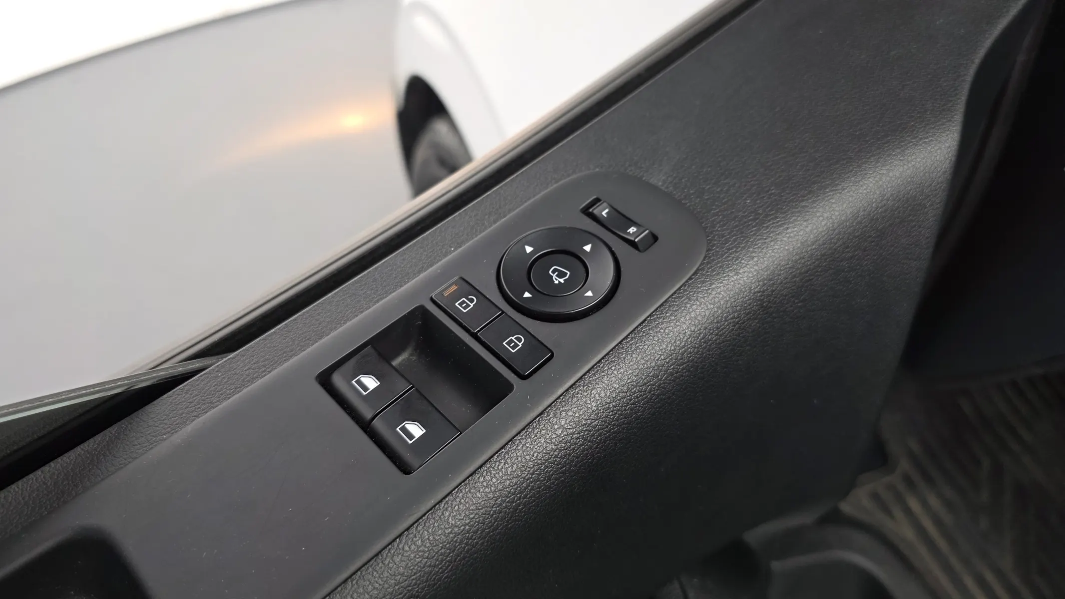 Hyundai ST1 2025 31/32