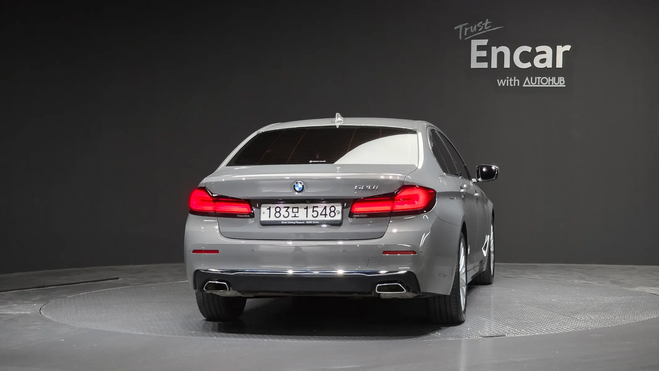 BMW 5 Series (G30) 520i 2022 3/32